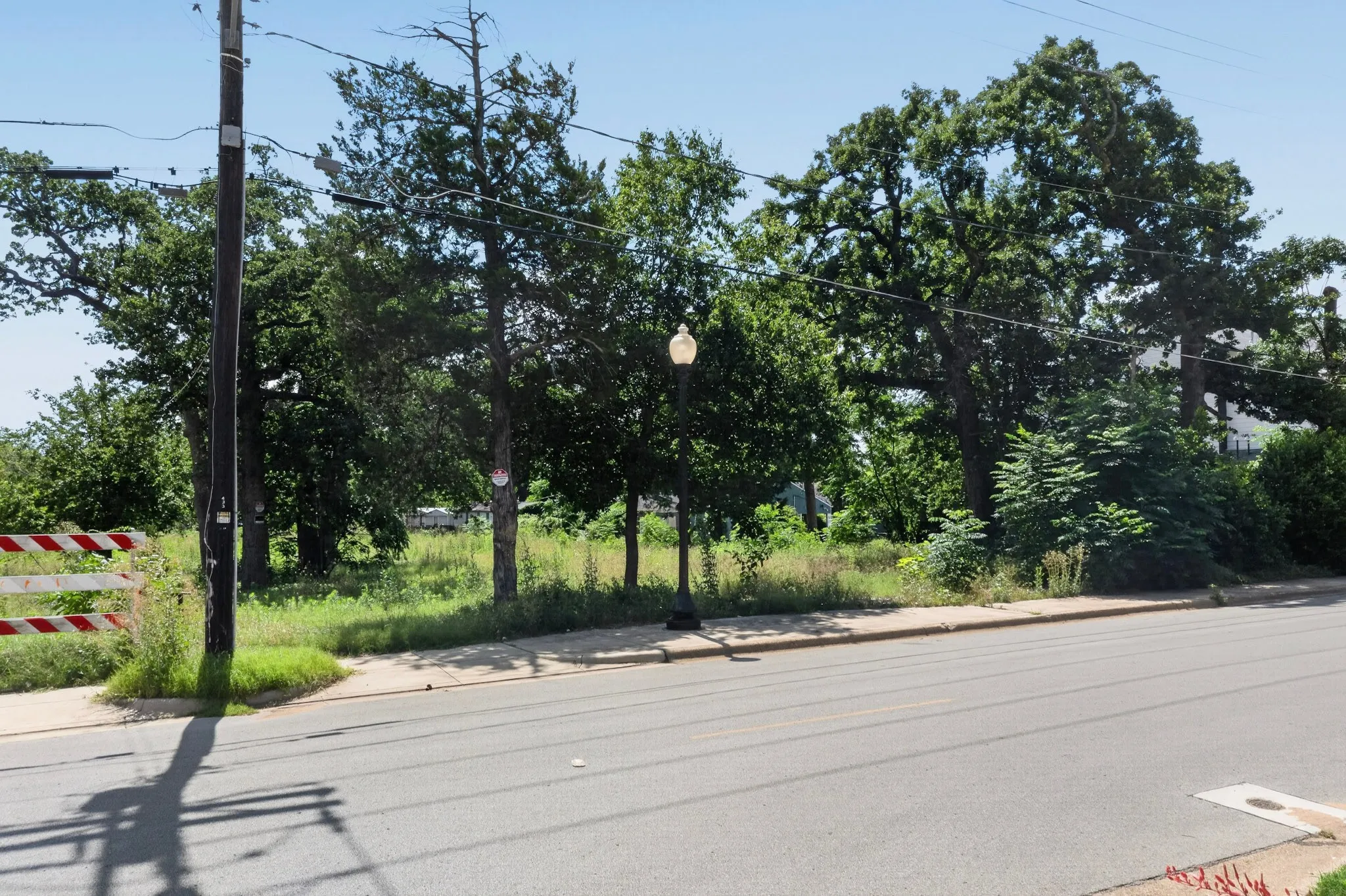 Improved Land For Sale in Tarrant County , 433 N East Street, Arlington, Texas 76011, 0, 0, Garage spaces, 0 Sqft, built in 0, mls#21295724, Real Estate Agent in Arlington, Homes For Sale in Tarrant county, Homes For Sale in Arlington, Realtor in Arlington Texas, Real Estate Brokerage Independent Realty Texas, Luminita Cordes Realtor