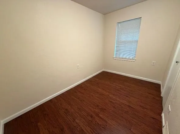 Single Family Residence For Rent in Tarrant County , 1218 N Center Street, Arlington, Texas 76011, 2 Bedroom, 1 Bathroom, Garage spaces, 768 Sqft, built in 1957, mls#21304662, Real Estate Agent in Arlington, Homes For Rent in Tarrant county, Homes For Rent in Arlington, Realtor in Arlington Texas, Real Estate Brokerage Independent Realty Texas, Luminita Cordes Realtor