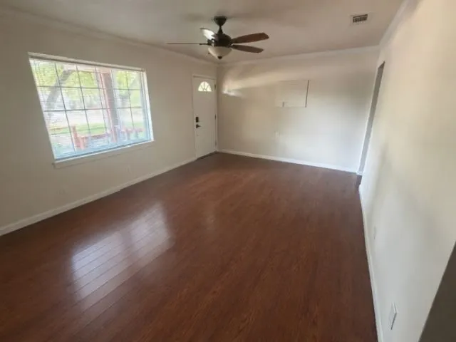 Single Family Residence For Rent in Tarrant County , 1218 N Center Street, Arlington, Texas 76011, 2 Bedroom, 1 Bathroom, Garage spaces, 768 Sqft, built in 1957, mls#21304662, Real Estate Agent in Arlington, Homes For Rent in Tarrant county, Homes For Rent in Arlington, Realtor in Arlington Texas, Real Estate Brokerage Independent Realty Texas, Luminita Cordes Realtor