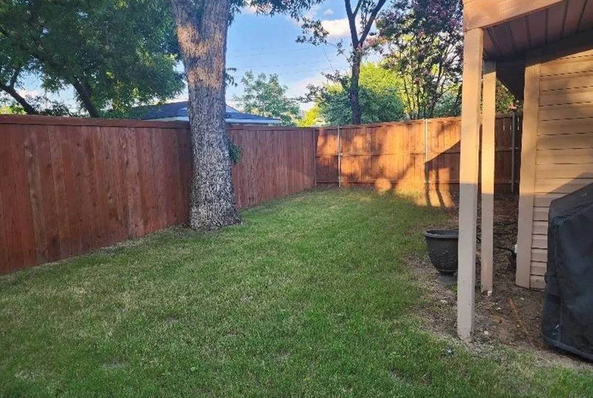 Single Family Residence For Rent in Tarrant County , 1218 N Center Street, Arlington, Texas 76011, 2 Bedroom, 1 Bathroom, Garage spaces, 768 Sqft, built in 1957, mls#21304662, Real Estate Agent in Arlington, Homes For Rent in Tarrant county, Homes For Rent in Arlington, Realtor in Arlington Texas, Real Estate Brokerage Independent Realty Texas, Luminita Cordes Realtor