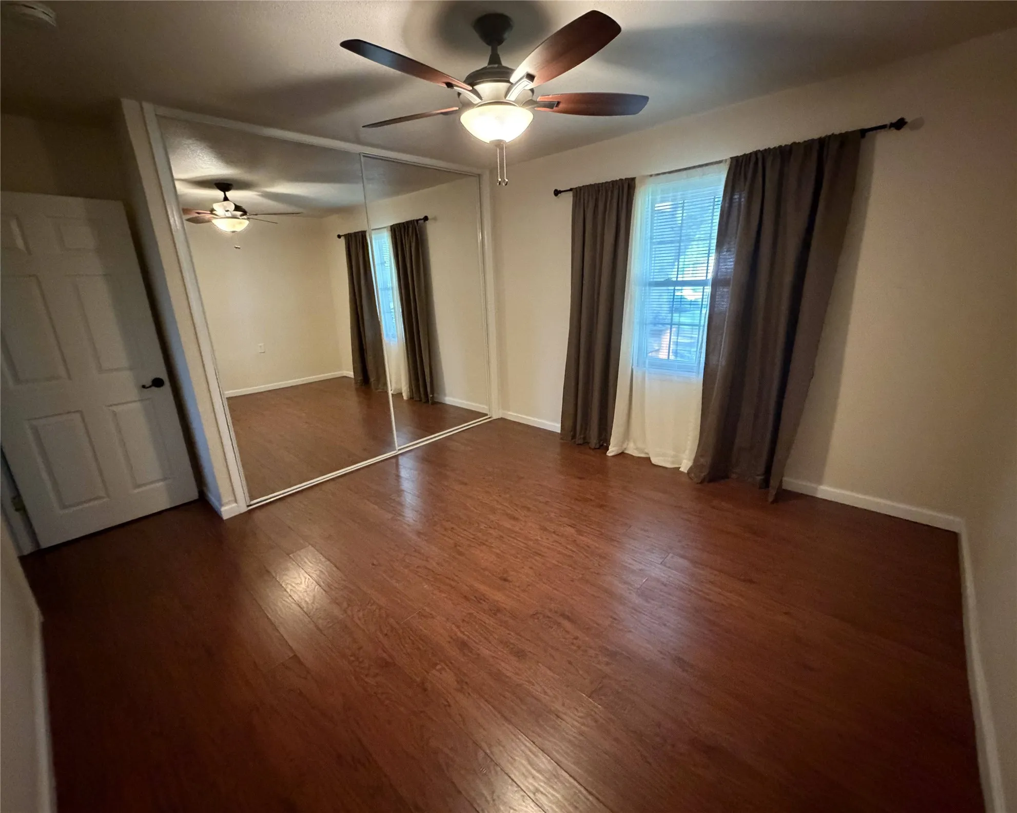 Single Family Residence For Rent in Tarrant County , 1218 N Center Street, Arlington, Texas 76011, 2 Bedroom, 1 Bathroom, Garage spaces, 768 Sqft, built in 1957, mls#21304662, Real Estate Agent in Arlington, Homes For Rent in Tarrant county, Homes For Rent in Arlington, Realtor in Arlington Texas, Real Estate Brokerage Independent Realty Texas, Luminita Cordes Realtor