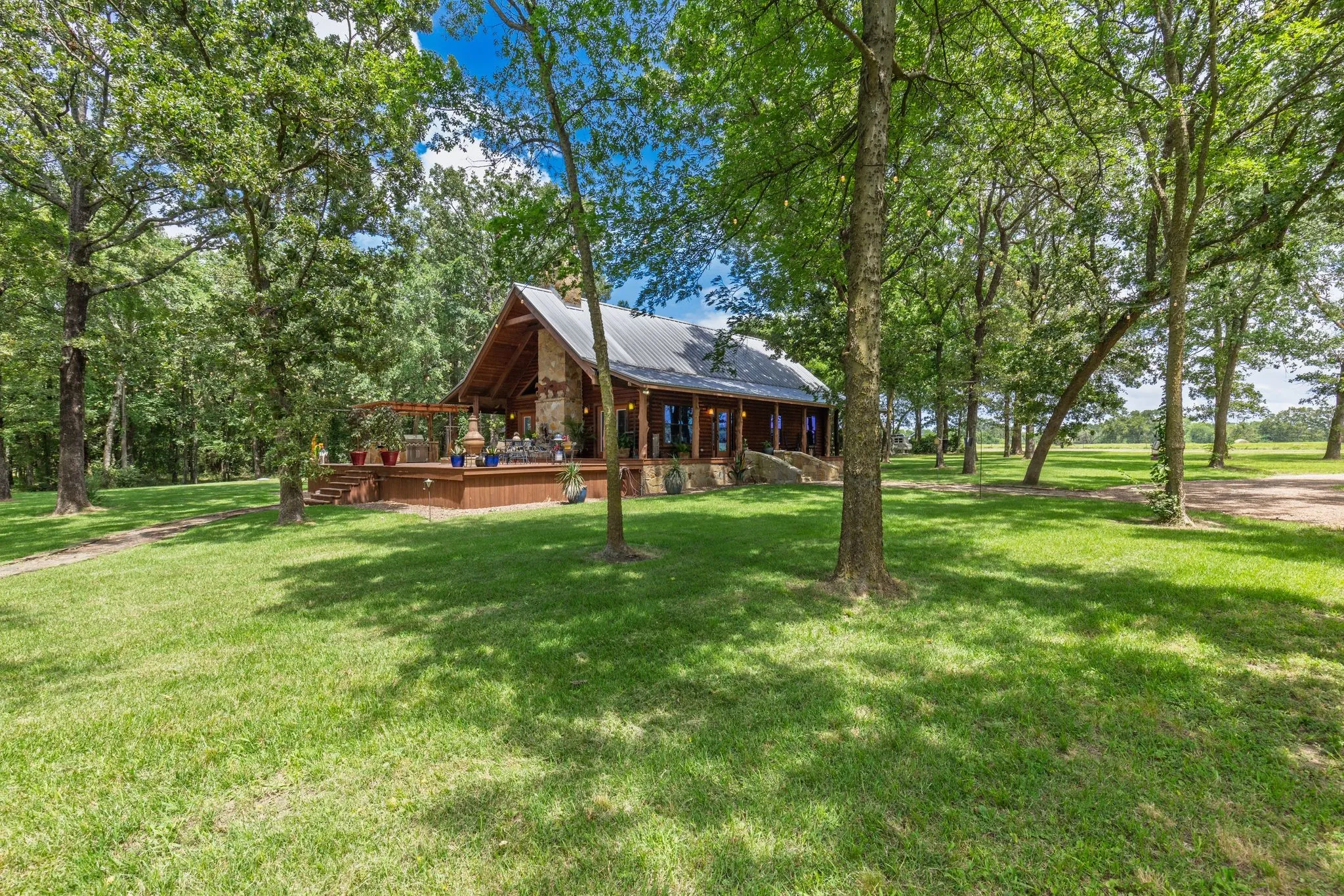 Farm For Sale in Hopkins County , 609 County Road 2421, Como, Texas 75431, 2 Bedroom, 2 Bathroom, Garage spaces, 1,681 Sqft, built in 2014, mls#21303827, Real Estate Agent in Como, Homes For Sale in Hopkins county, Homes For Sale in Como, Realtor in Como Texas, Real Estate Brokerage Independent Realty Texas, Luminita Cordes Realtor