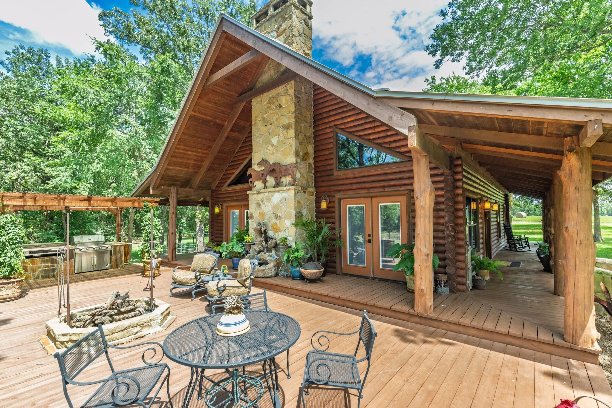 Farm For Sale in Hopkins County , 609 County Road 2421, Como, Texas 75431, 2 Bedroom, 2 Bathroom, Garage spaces, 1,681 Sqft, built in 2014, mls#21303827, Real Estate Agent in Como, Homes For Sale in Hopkins county, Homes For Sale in Como, Realtor in Como Texas, Real Estate Brokerage Independent Realty Texas, Luminita Cordes Realtor