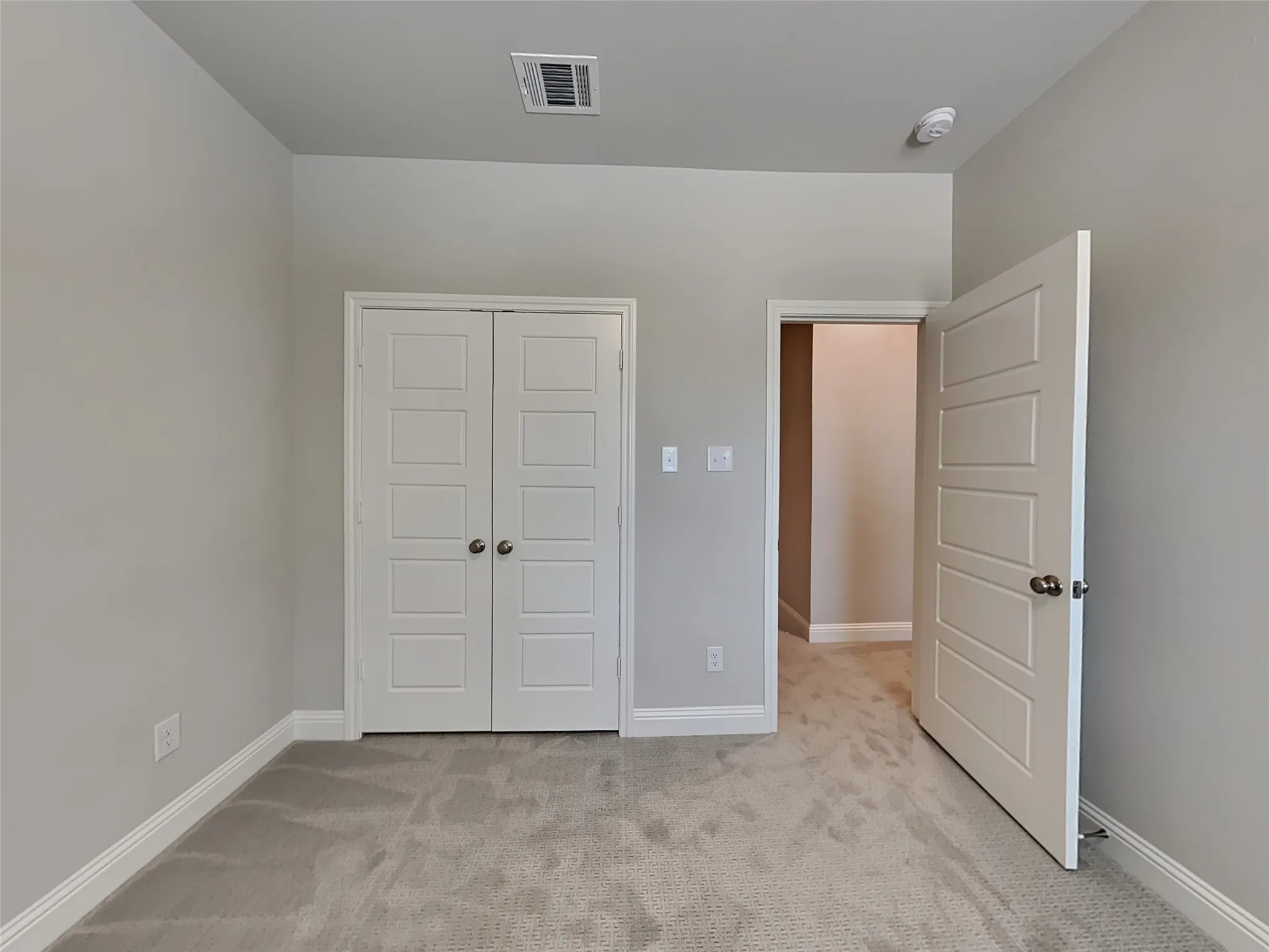 Single Family Residence For Rent in Tarrant County , 315 Athenia Drive, Fort Worth, Texas 76114, 3 Bedroom, 3 Bathroom, 2 Garage spaces, 1,581 Sqft, built in 2022, mls#21304934, Real Estate Agent in Fort Worth, Homes For Rent in Tarrant county, Homes For Rent in Fort Worth, Realtor in Fort Worth Texas, Real Estate Brokerage Independent Realty Texas, Luminita Cordes Realtor