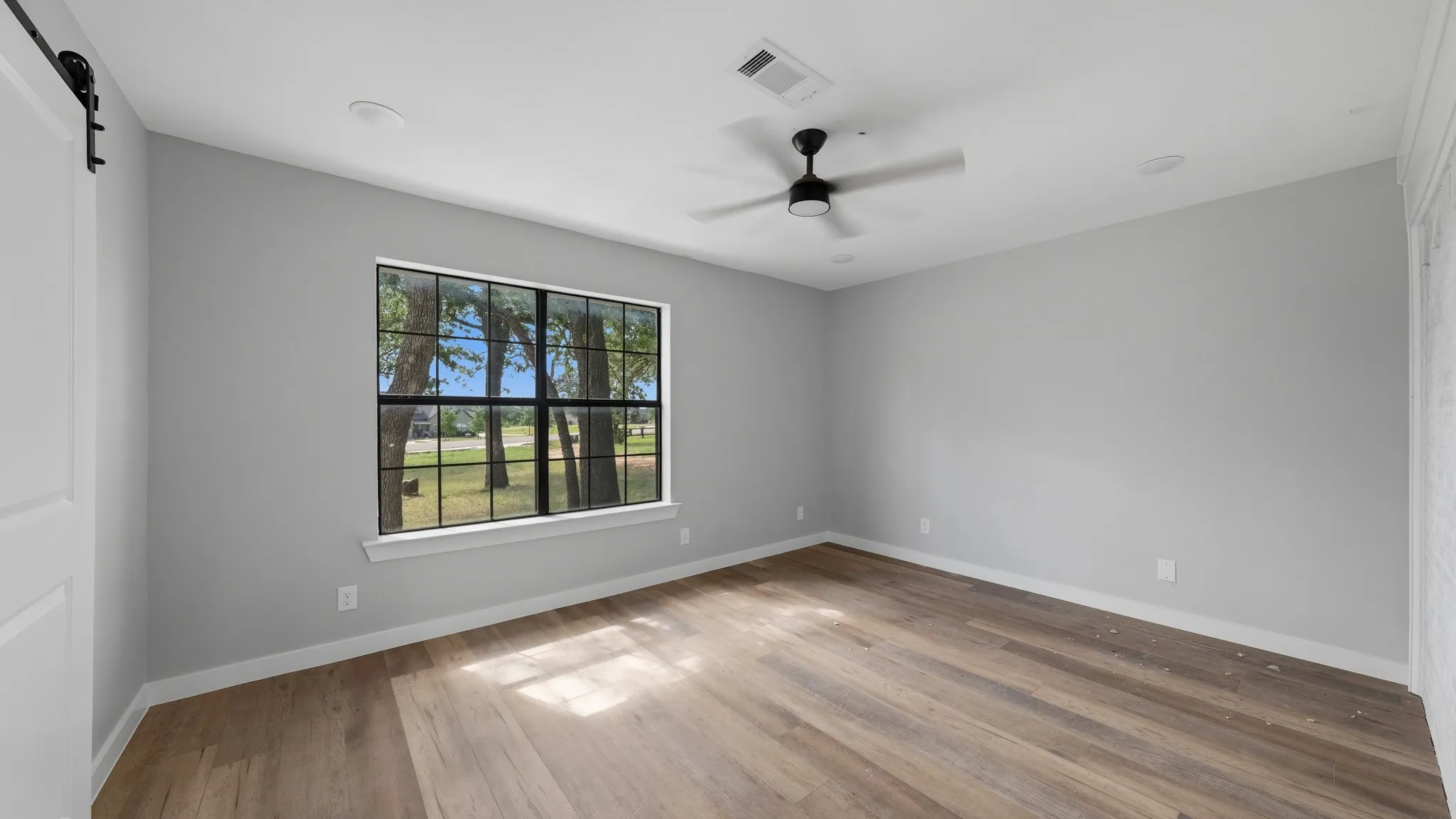 Single Family Residence For Sale in Parker County , 109 Aslan Road, Poolville, Texas 76487, 4 Bedroom, 3 Bathroom, 2 Garage spaces, 1,880 Sqft, built in 1968, mls#21304914, Real Estate Agent in Poolville, Homes For Sale in Parker county, Homes For Sale in Poolville, Realtor in Poolville Texas, Real Estate Brokerage Independent Realty Texas, Luminita Cordes Realtor