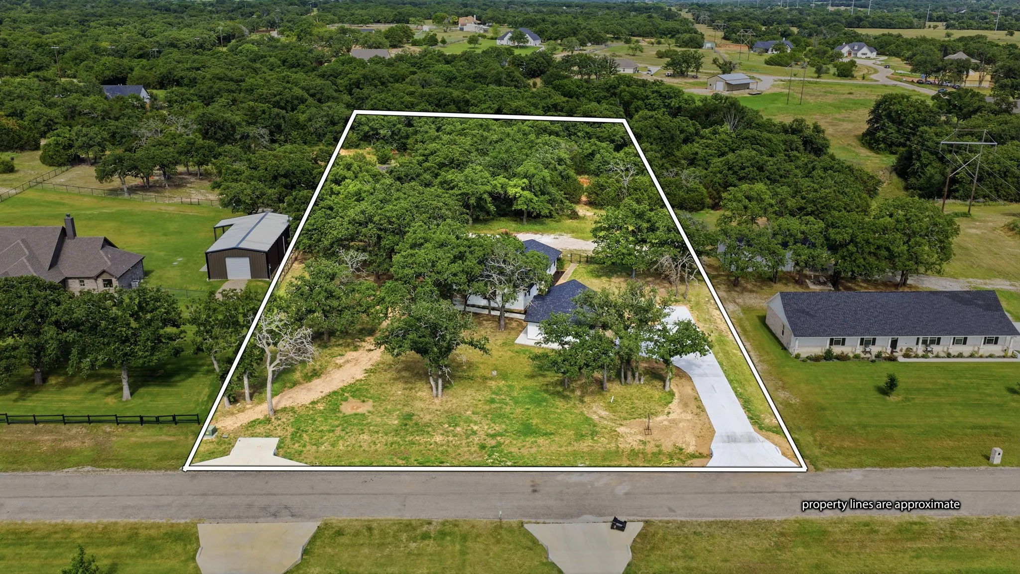 Single Family Residence For Sale in Parker County , 109 Aslan Road, Poolville, Texas 76487, 4 Bedroom, 3 Bathroom, 2 Garage spaces, 1,880 Sqft, built in 1968, mls#21304914, Real Estate Agent in Poolville, Homes For Sale in Parker county, Homes For Sale in Poolville, Realtor in Poolville Texas, Real Estate Brokerage Independent Realty Texas, Luminita Cordes Realtor