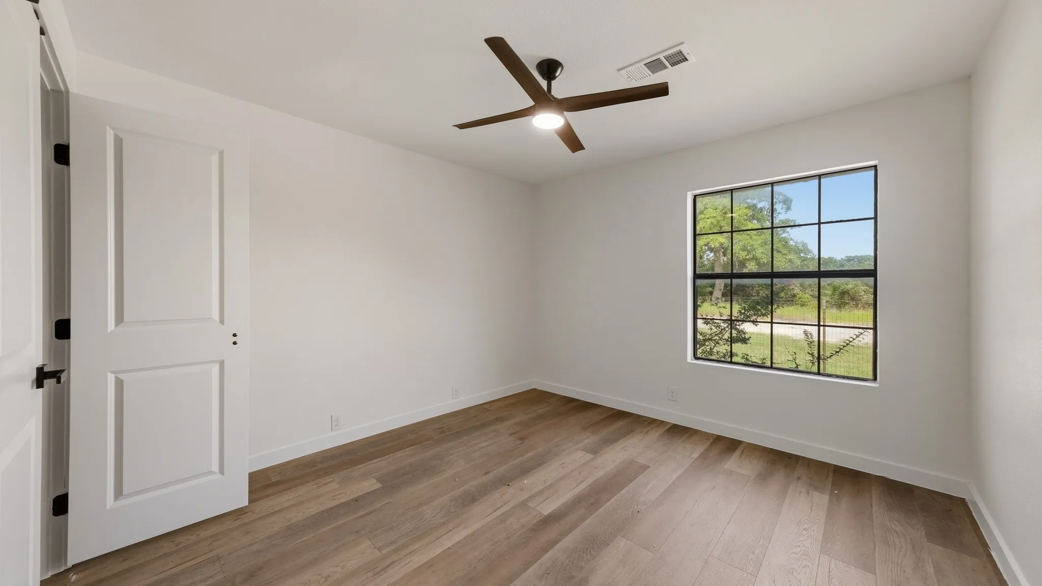 Single Family Residence For Sale in Parker County , 109 Aslan Road, Poolville, Texas 76487, 4 Bedroom, 3 Bathroom, 2 Garage spaces, 1,880 Sqft, built in 1968, mls#21304914, Real Estate Agent in Poolville, Homes For Sale in Parker county, Homes For Sale in Poolville, Realtor in Poolville Texas, Real Estate Brokerage Independent Realty Texas, Luminita Cordes Realtor