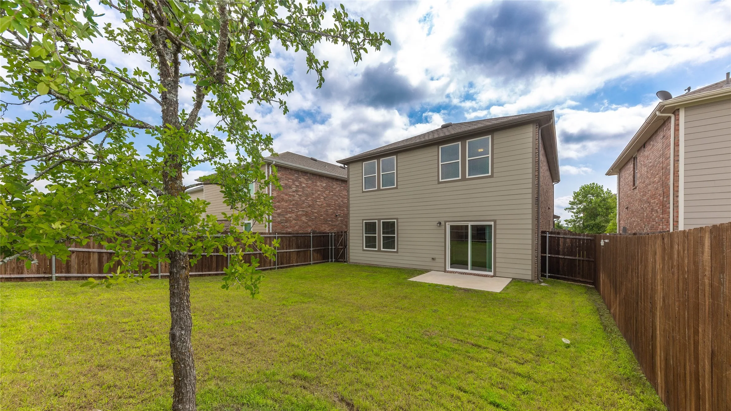 Single Family Residence For Sale in Collin County , 1812 Washington Street, Princeton, Texas 75407, 4 Bedroom, 3 Bathroom, 2 Garage spaces, 2,260 Sqft, built in 2022, mls#21304826, Real Estate Agent in Princeton, Homes For Sale in Collin county, Homes For Sale in Princeton, Realtor in Princeton Texas, Real Estate Brokerage Independent Realty Texas, Luminita Cordes Realtor