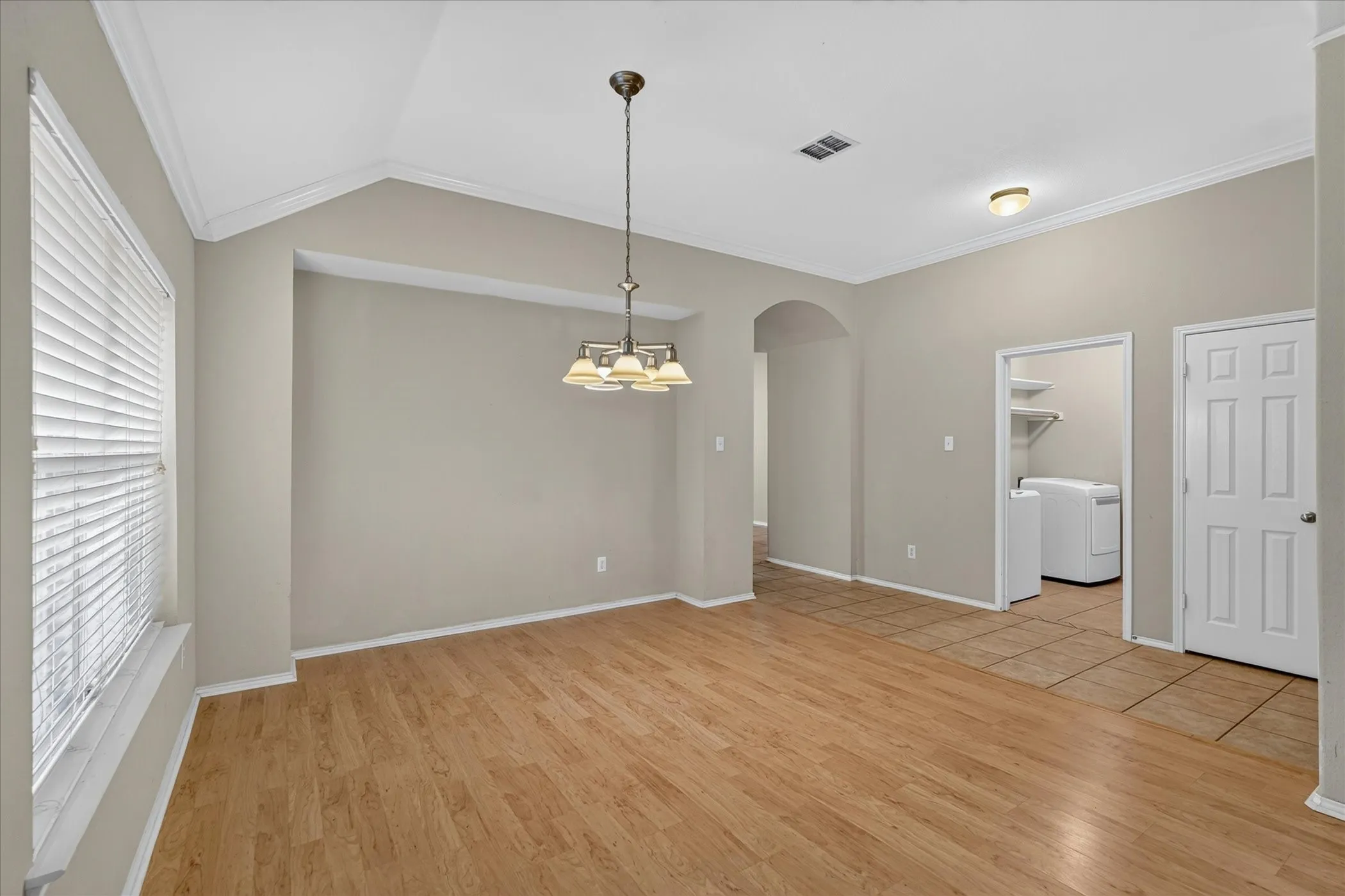 Single Family Residence For Rent in Dallas County , 419 Red Sage Lane, Duncanville, Texas 75137, 3 Bedroom, 2 Bathroom, 2 Garage spaces, 2,058 Sqft, built in 2004, mls#21304963, Real Estate Agent in Duncanville, Homes For Rent in Dallas county, Homes For Rent in Duncanville, Realtor in Duncanville Texas, Real Estate Brokerage Independent Realty Texas, Luminita Cordes Realtor