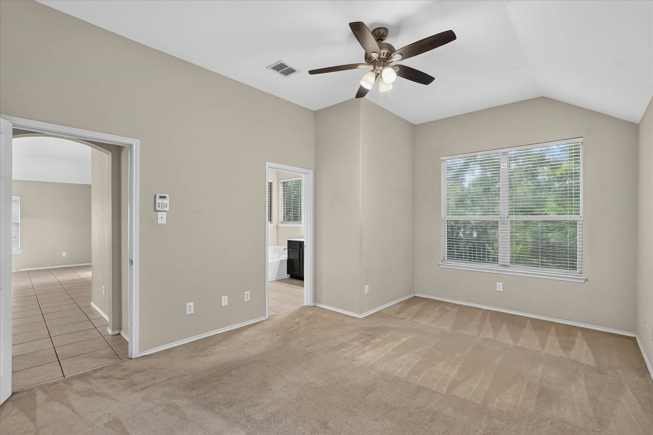 Single Family Residence For Rent in Dallas County , 419 Red Sage Lane, Duncanville, Texas 75137, 3 Bedroom, 2 Bathroom, 2 Garage spaces, 2,058 Sqft, built in 2004, mls#21304963, Real Estate Agent in Duncanville, Homes For Rent in Dallas county, Homes For Rent in Duncanville, Realtor in Duncanville Texas, Real Estate Brokerage Independent Realty Texas, Luminita Cordes Realtor