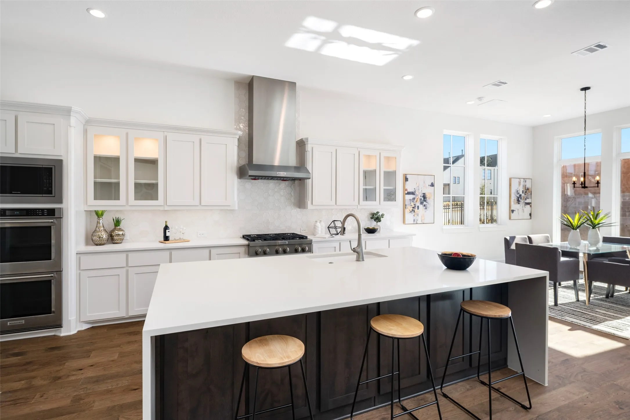 Single Family Residence For Rent in Denton County , 3879 Vase Vine Place, Frisco, Texas 75033, 5 Bedrooms, 5 Bathrooms, 3 Garage spaces, 4,220 Sqft, built in 2024, Price $8,500, mls#21290122, Real Estate Agent in Frisco, Homes For Rent in Denton county, Homes For Rent in Frisco, Realtor in Frisco Texas, Real Estate Brokerage Independent Realty Texas, Luminita Cordes Realtor
