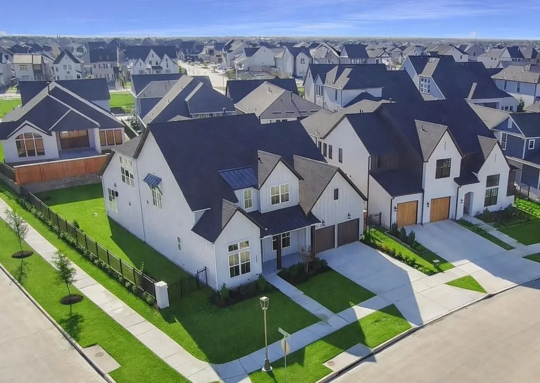 Single Family Residence For Rent in Denton County , 3879 Vase Vine Place, Frisco, Texas 75033, 5 Bedrooms, 5 Bathrooms, 3 Garage spaces, 4,220 Sqft, built in 2024, Price $8,500, mls#21290122, Real Estate Agent in Frisco, Homes For Rent in Denton county, Homes For Rent in Frisco, Realtor in Frisco Texas, Real Estate Brokerage Independent Realty Texas, Luminita Cordes Realtor