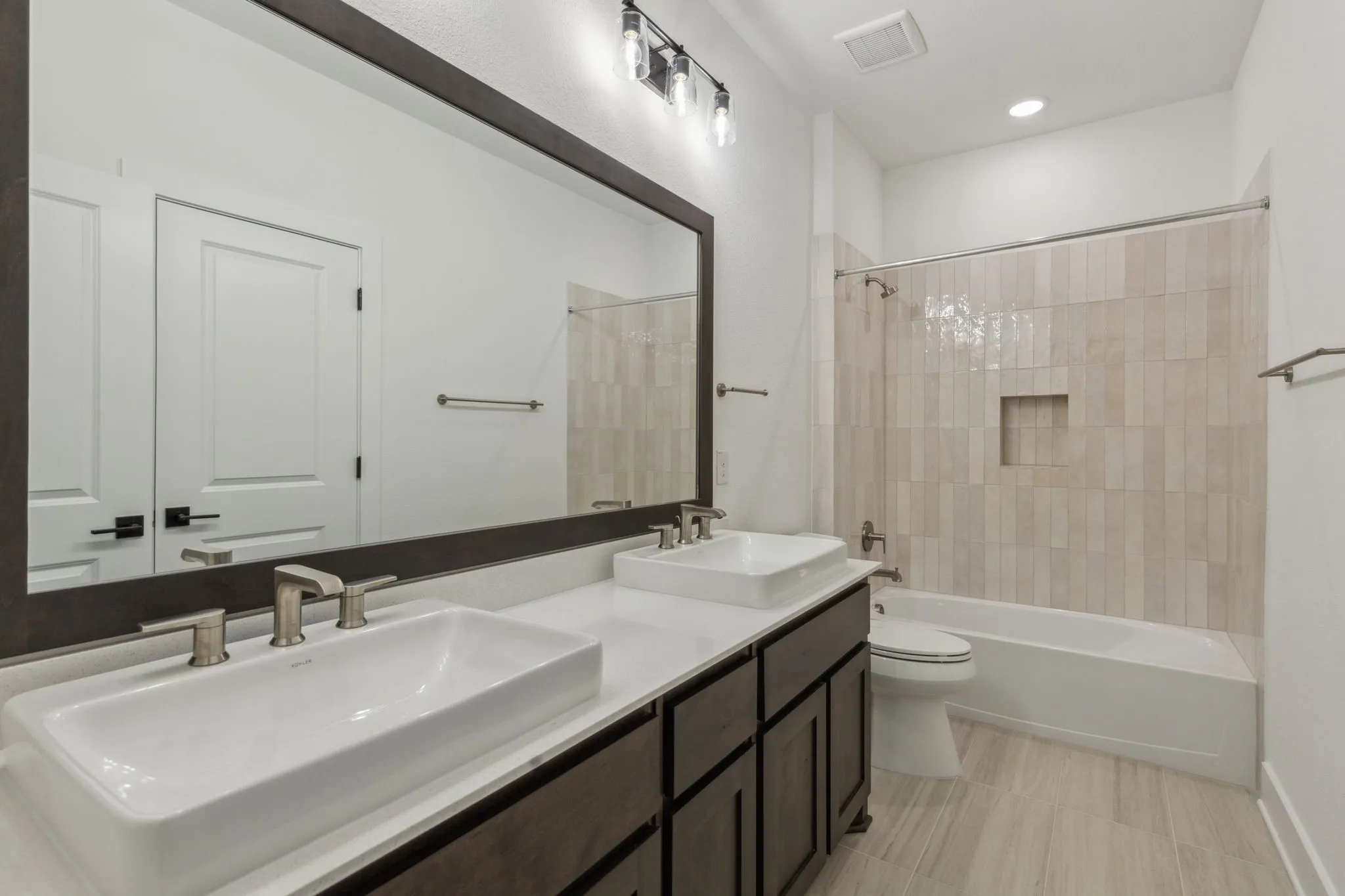Single Family Residence For Rent in Denton County , 3879 Vase Vine Place, Frisco, Texas 75033, 5 Bedrooms, 5 Bathrooms, 3 Garage spaces, 4,220 Sqft, built in 2024, Price $8,500, mls#21290122, Real Estate Agent in Frisco, Homes For Rent in Denton county, Homes For Rent in Frisco, Realtor in Frisco Texas, Real Estate Brokerage Independent Realty Texas, Luminita Cordes Realtor