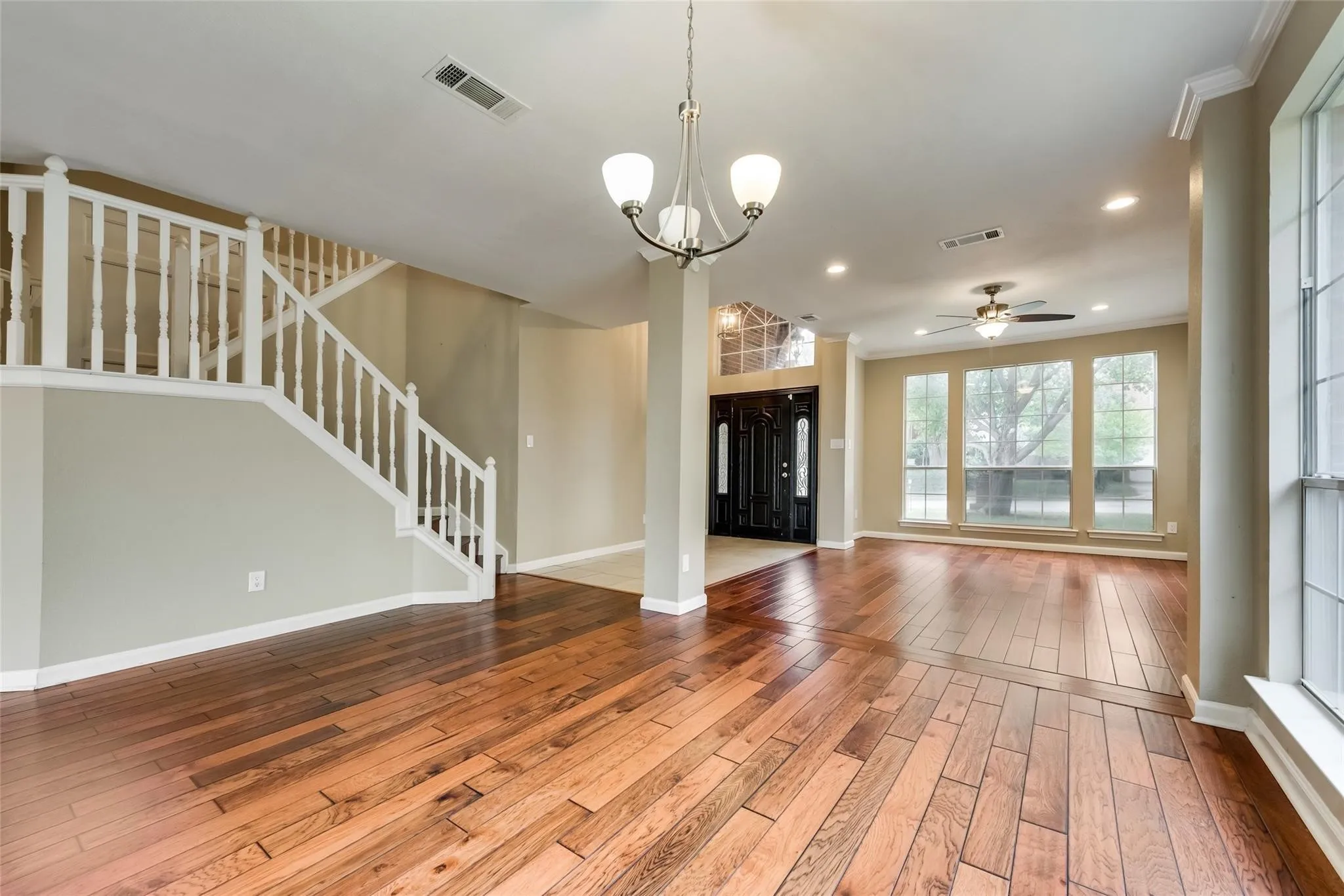 Single Family Residence For Rent in Tarrant County , 4319 Vine Ridge Court, Arlington, Texas 76017, 4 Bedroom, 3 Bathroom, 2 Garage spaces, 2,873 Sqft, built in 1993, mls#21304991, Real Estate Agent in Arlington, Homes For Rent in Tarrant county, Homes For Rent in Arlington, Realtor in Arlington Texas, Real Estate Brokerage Independent Realty Texas, Luminita Cordes Realtor