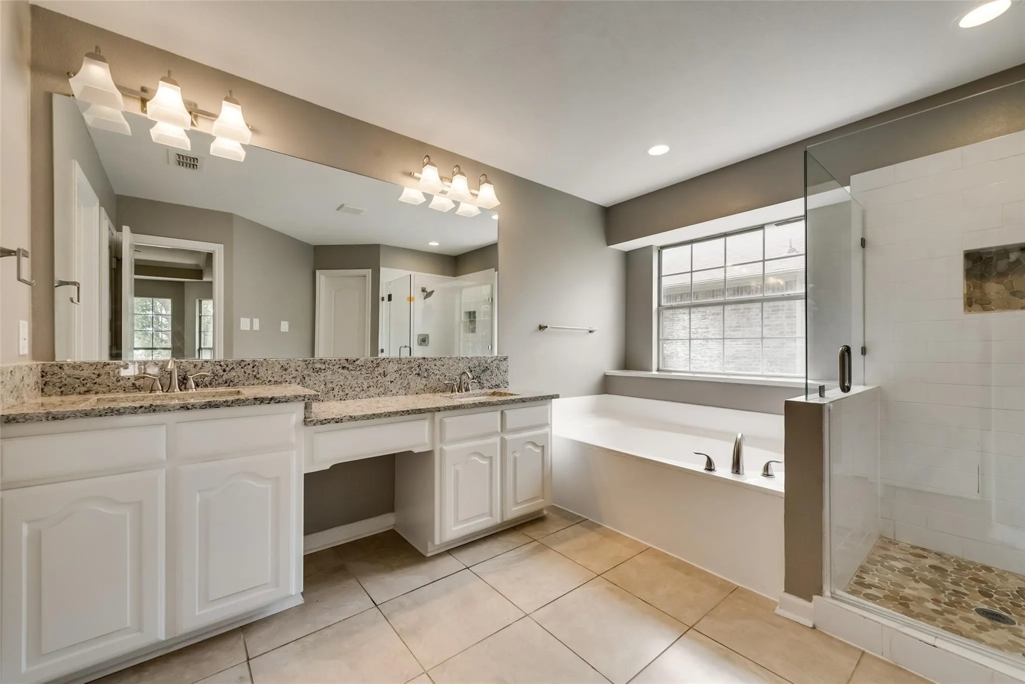 Single Family Residence For Rent in Tarrant County , 4319 Vine Ridge Court, Arlington, Texas 76017, 4 Bedroom, 3 Bathroom, 2 Garage spaces, 2,873 Sqft, built in 1993, mls#21304991, Real Estate Agent in Arlington, Homes For Rent in Tarrant county, Homes For Rent in Arlington, Realtor in Arlington Texas, Real Estate Brokerage Independent Realty Texas, Luminita Cordes Realtor