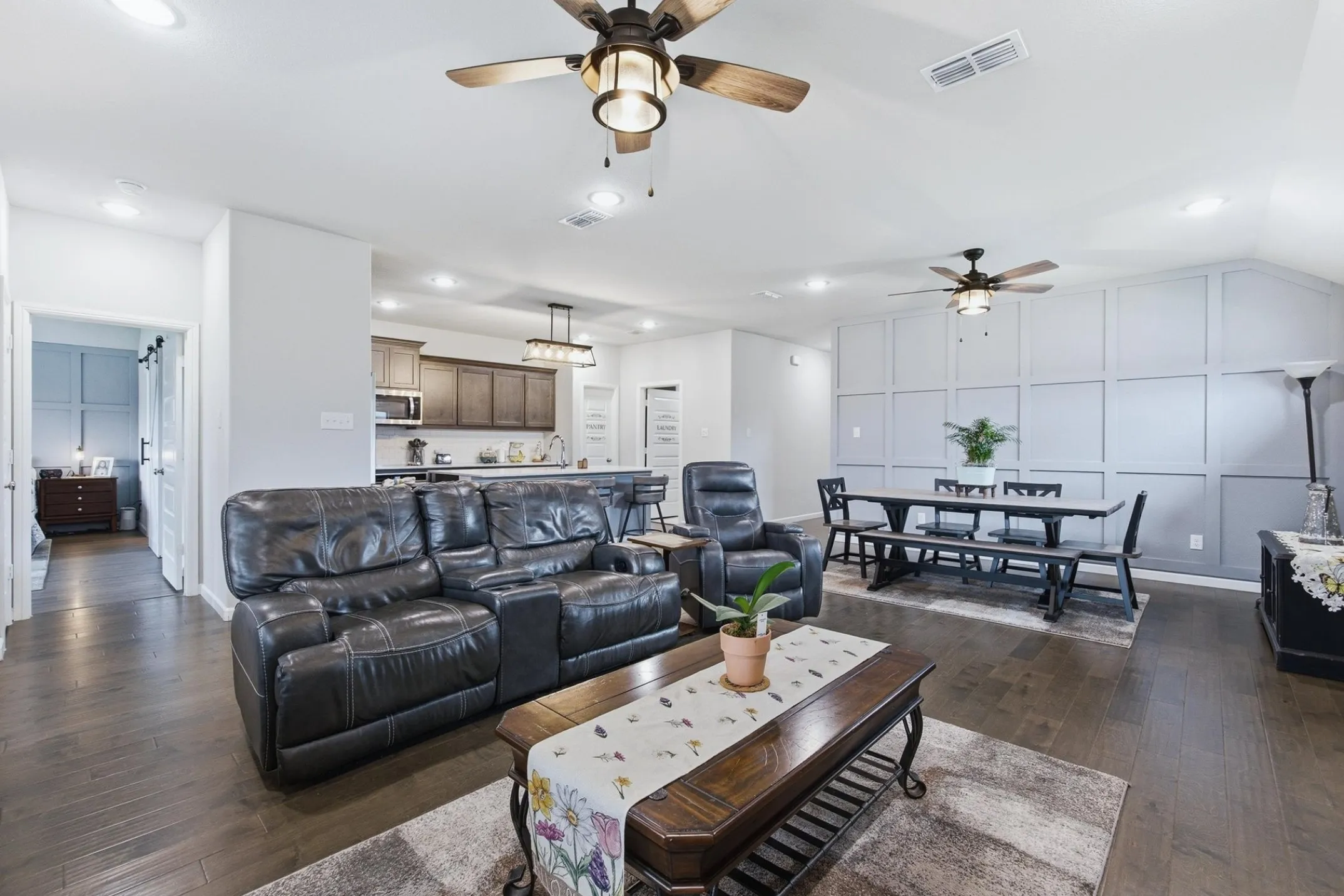 Single Family Residence For Sale in Ellis County , 305 Ember Circle, Waxahachie, Texas 75165, 4 Bedroom, 2 Bathroom, 2 Garage spaces, 2,117 Sqft, built in 2020, mls#21282511, Real Estate Agent in Waxahachie, Homes For Sale in Ellis county, Homes For Sale in Waxahachie, Realtor in Waxahachie Texas, Real Estate Brokerage Independent Realty Texas, Luminita Cordes Realtor