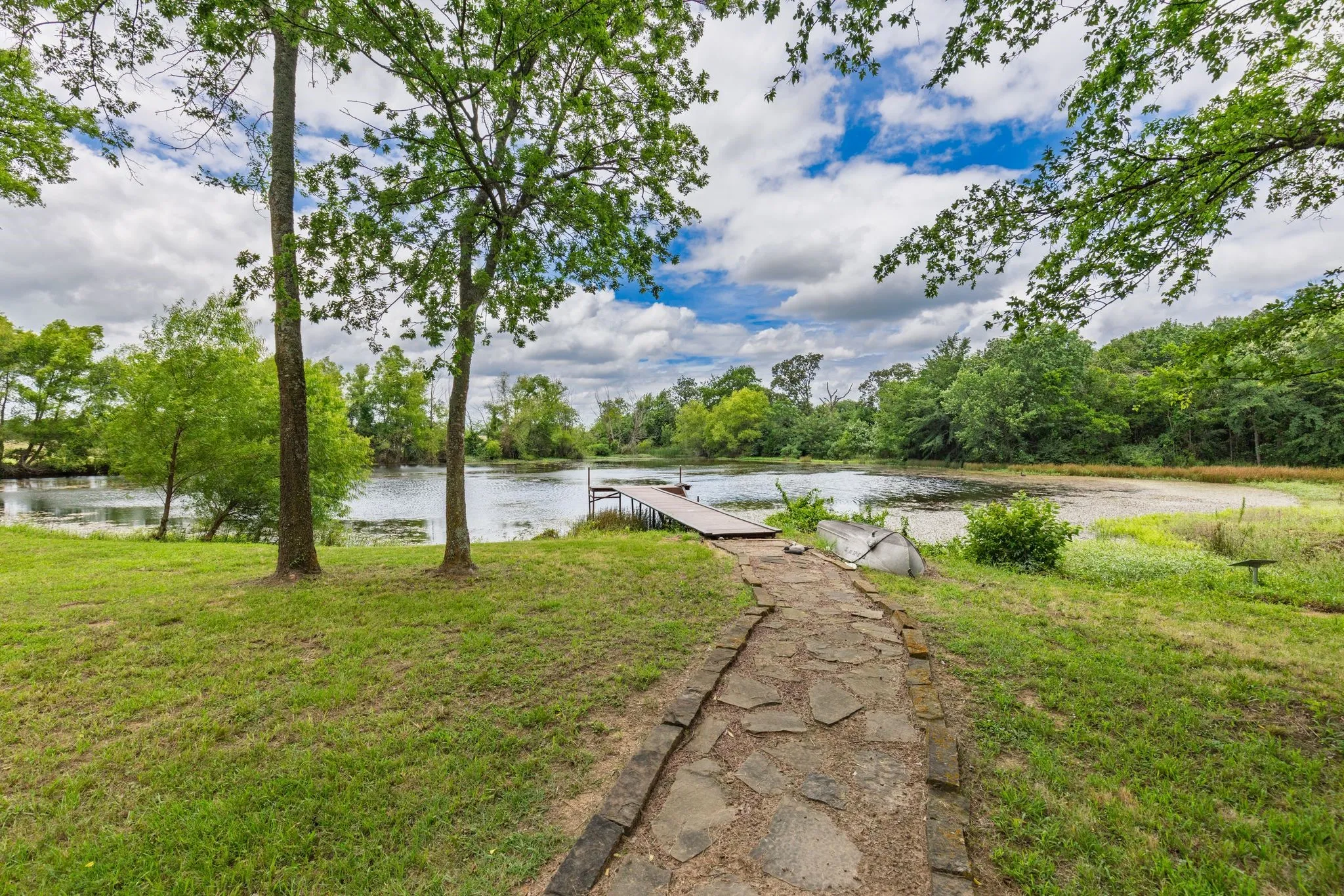 Farm For Sale in Hopkins County , 609 County Road 2421, Como, Texas 75431, 2 Bedroom, 2 Bathroom, Garage spaces, 1,681 Sqft, built in 2014, mls#21304609, Real Estate Agent in Como, Homes For Sale in Hopkins county, Homes For Sale in Como, Realtor in Como Texas, Real Estate Brokerage Independent Realty Texas, Luminita Cordes Realtor