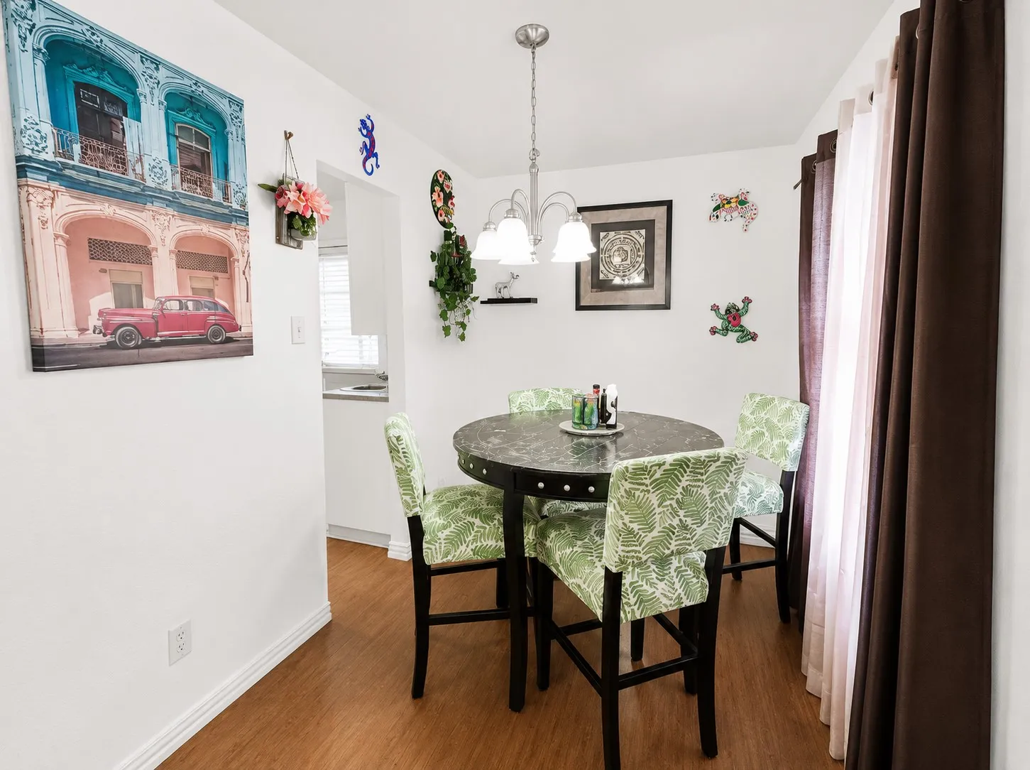 Single Family Residence For Sale in Denton County , 915 N 7th Street, Sanger, Texas 76266, 3 Bedrooms, 1 Bathroom, Garage spaces, 1,125 Sqft, built in 1975, Price $217,000, mls#21304998, Real Estate Agent in Sanger, Homes For Sale in Denton county, Homes For Sale in Sanger, Realtor in Sanger Texas, Real Estate Brokerage Independent Realty Texas, Luminita Cordes Realtor