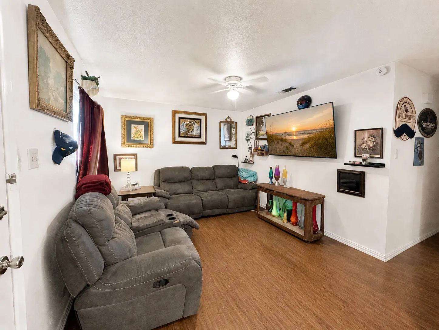 Single Family Residence For Sale in Denton County , 915 N 7th Street, Sanger, Texas 76266, 3 Bedrooms, 1 Bathroom, Garage spaces, 1,125 Sqft, built in 1975, Price $217,000, mls#21304998, Real Estate Agent in Sanger, Homes For Sale in Denton county, Homes For Sale in Sanger, Realtor in Sanger Texas, Real Estate Brokerage Independent Realty Texas, Luminita Cordes Realtor