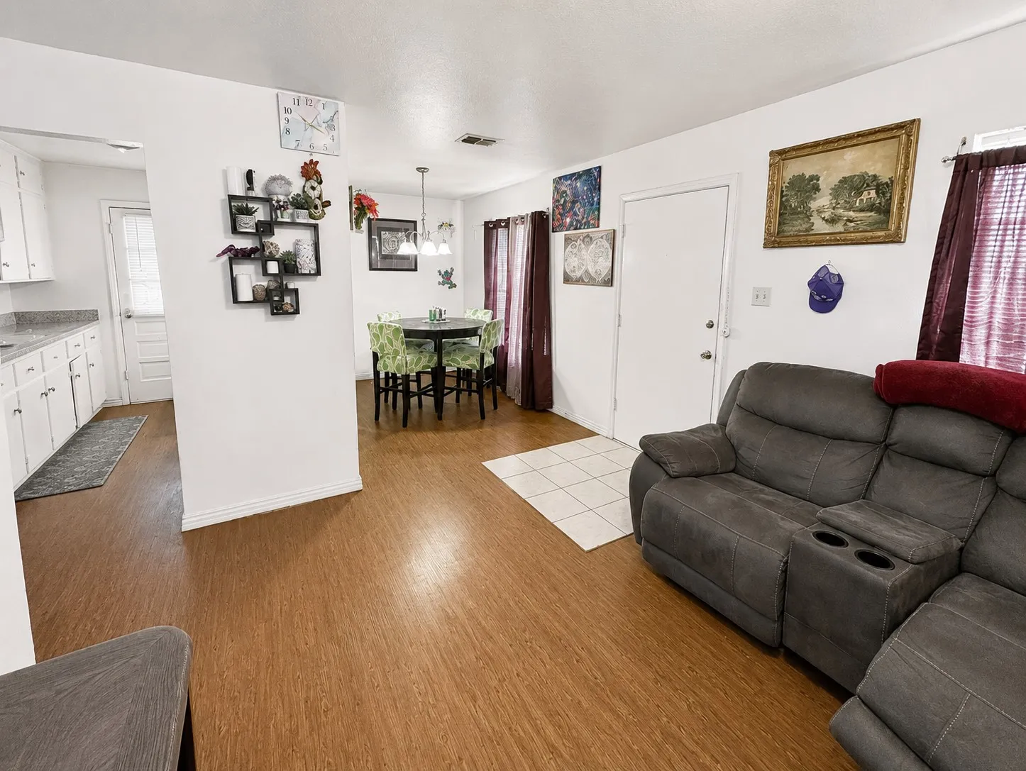 Single Family Residence For Sale in Denton County , 915 N 7th Street, Sanger, Texas 76266, 3 Bedrooms, 1 Bathroom, Garage spaces, 1,125 Sqft, built in 1975, Price $217,000, mls#21304998, Real Estate Agent in Sanger, Homes For Sale in Denton county, Homes For Sale in Sanger, Realtor in Sanger Texas, Real Estate Brokerage Independent Realty Texas, Luminita Cordes Realtor
