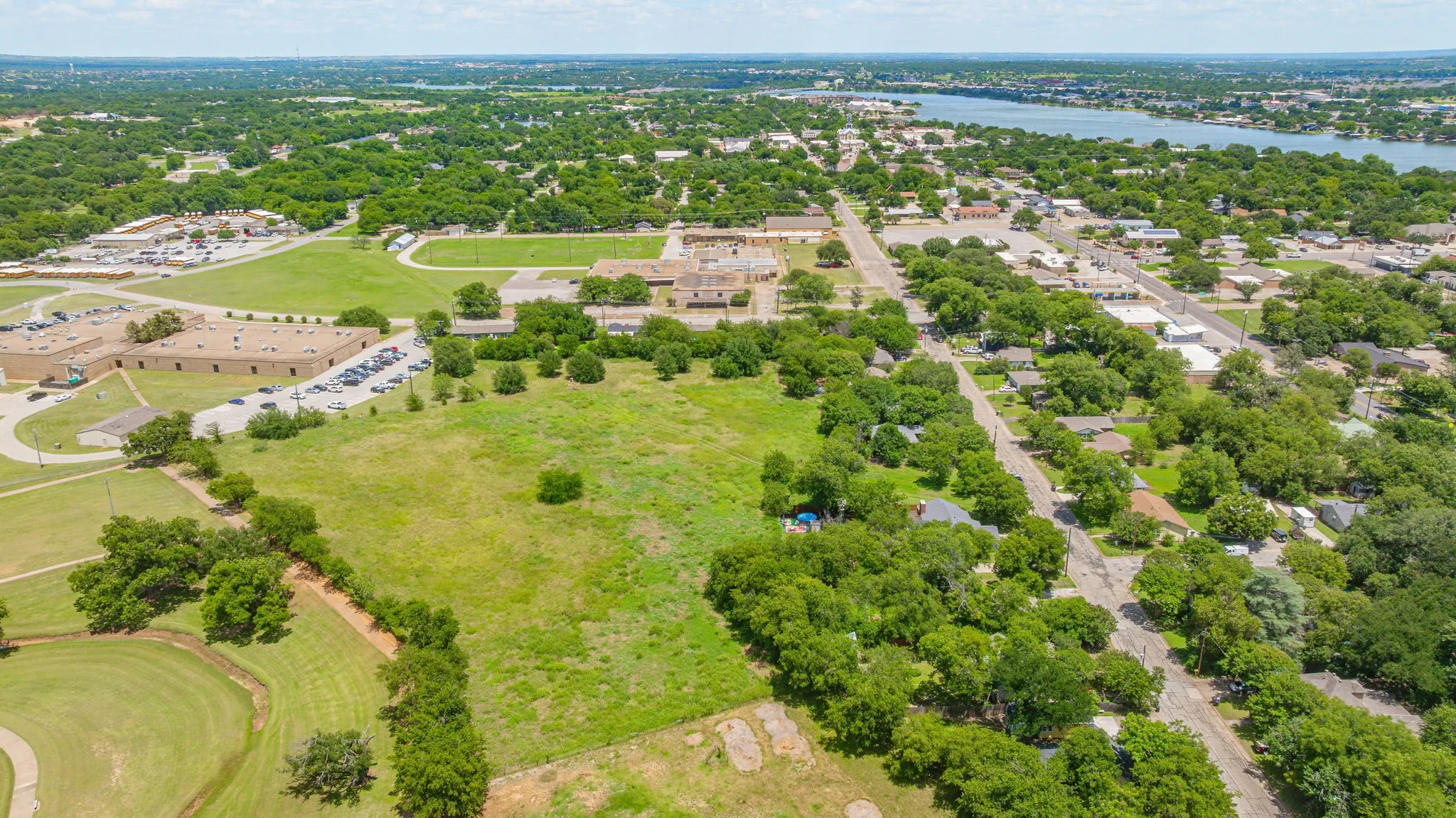 Unimproved Land For Sale in Hood County , 912 W Bridge Street, Granbury, Texas 76048, 0, 0, Garage spaces, 0 Sqft, built in 0, mls#21304961, Real Estate Agent in Granbury, Homes For Sale in Hood county, Homes For Sale in Granbury, Realtor in Granbury Texas, Real Estate Brokerage Independent Realty Texas, Luminita Cordes Realtor