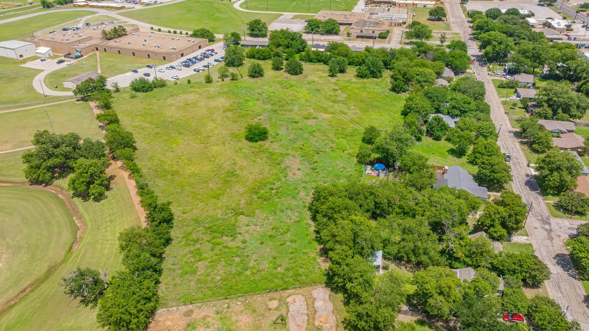 Unimproved Land For Sale in Hood County , 912 W Bridge Street, Granbury, Texas 76048, 0, 0, Garage spaces, 0 Sqft, built in 0, mls#21304961, Real Estate Agent in Granbury, Homes For Sale in Hood county, Homes For Sale in Granbury, Realtor in Granbury Texas, Real Estate Brokerage Independent Realty Texas, Luminita Cordes Realtor