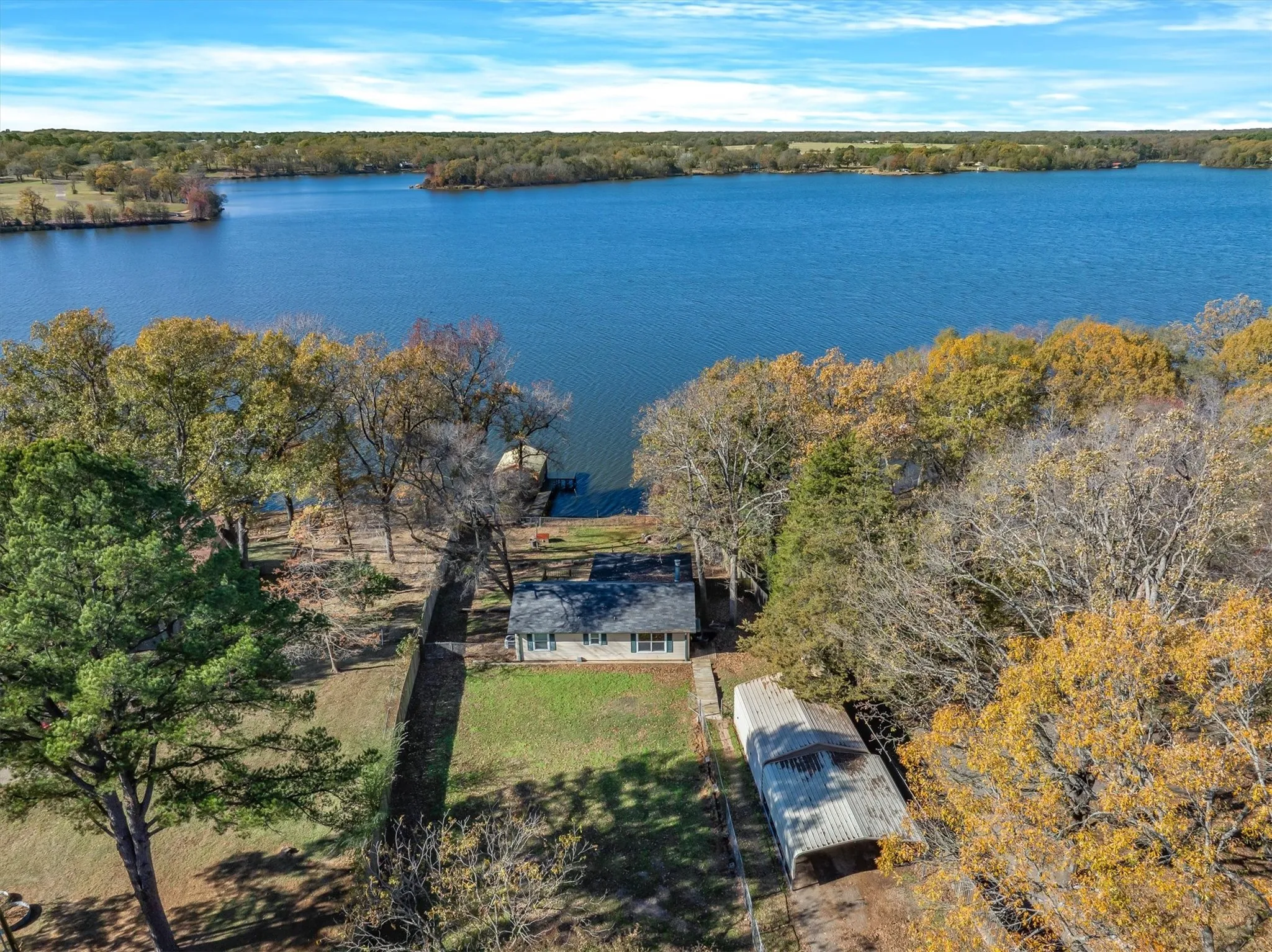 Single Family Residence For Sale in Wood County , 380 S County Road 4837, Winnsboro, Texas 75494, 2 Bedroom, 1 Bathroom, Garage spaces, 1,008 Sqft, built in 1985, mls#21305021, Real Estate Agent in Winnsboro, Homes For Sale in Wood county, Homes For Sale in Winnsboro, Realtor in Winnsboro Texas, Real Estate Brokerage Independent Realty Texas, Luminita Cordes Realtor