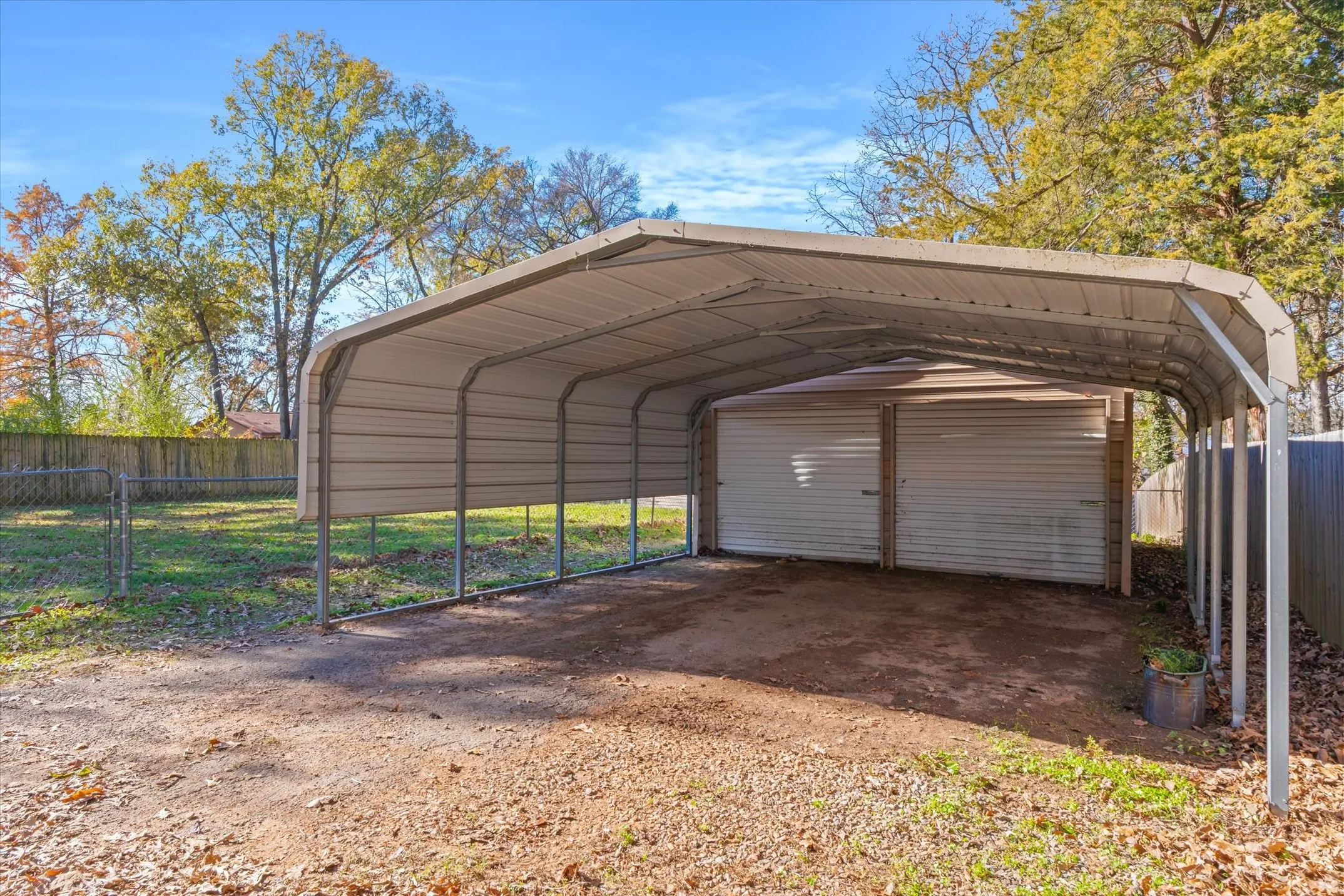 Single Family Residence For Sale in Wood County , 380 S County Road 4837, Winnsboro, Texas 75494, 2 Bedroom, 1 Bathroom, Garage spaces, 1,008 Sqft, built in 1985, mls#21305021, Real Estate Agent in Winnsboro, Homes For Sale in Wood county, Homes For Sale in Winnsboro, Realtor in Winnsboro Texas, Real Estate Brokerage Independent Realty Texas, Luminita Cordes Realtor