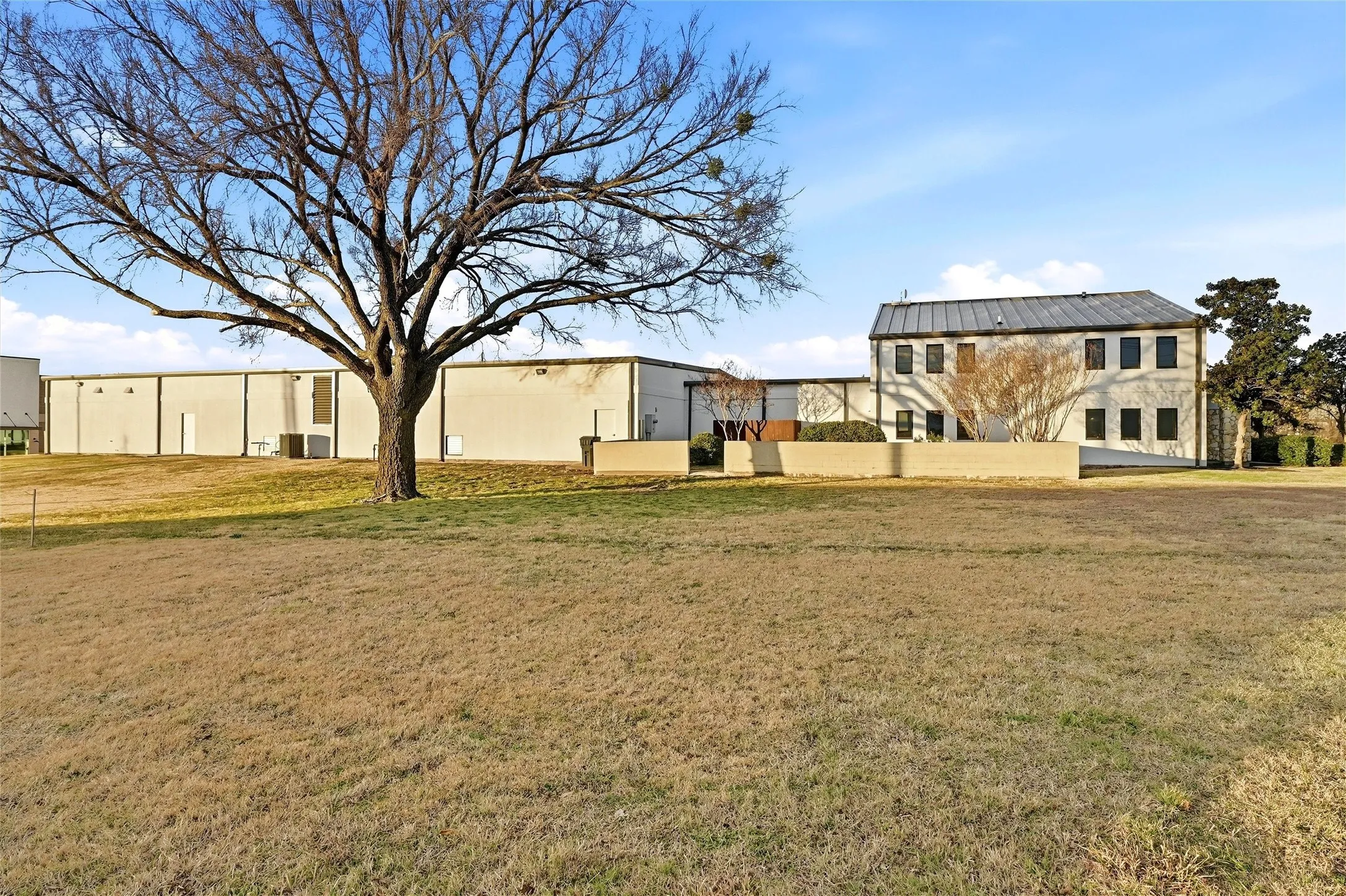 Industrial For Sale in Grayson County , 304 Progress Drive, Sherman, Texas 75092, 0, 0, Garage spaces, 0 Sqft, built in 1996, mls#21303976, Real Estate Agent in Sherman, Homes For Sale in Grayson county, Homes For Sale in Sherman, Realtor in Sherman Texas, Real Estate Brokerage Independent Realty Texas, Luminita Cordes Realtor