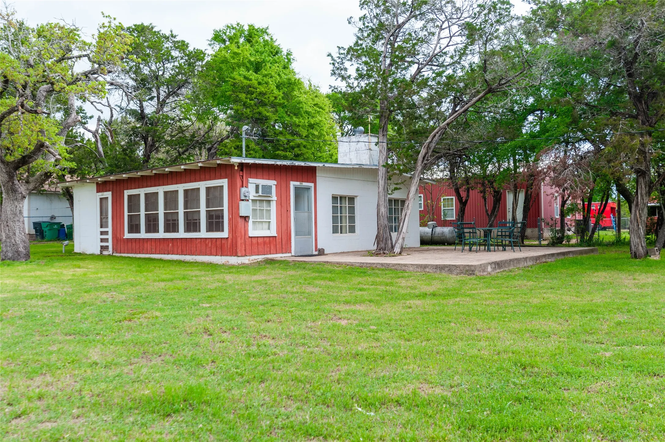 Single Family Residence For Sale in Hill County , 137 Center Loop, Whitney, Texas 76692, 1 Bedroom, 1 Bathroom, Garage spaces, 900 Sqft, built in 0, mls#21304984, Real Estate Agent in Whitney, Homes For Sale in Hill county, Homes For Sale in Whitney, Realtor in Whitney Texas, Real Estate Brokerage Independent Realty Texas, Luminita Cordes Realtor