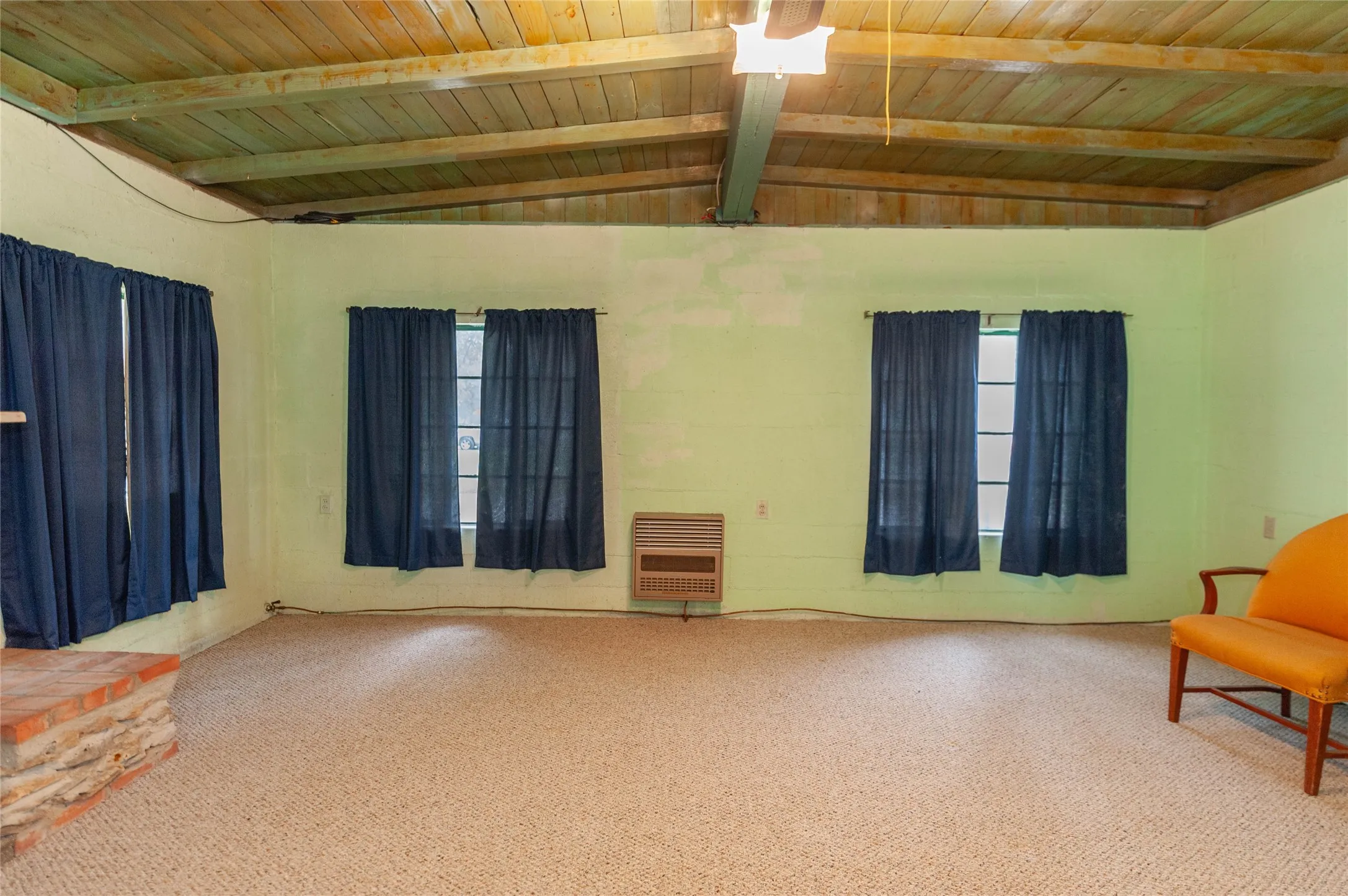 Single Family Residence For Sale in Hill County , 137 Center Loop, Whitney, Texas 76692, 1 Bedroom, 1 Bathroom, Garage spaces, 900 Sqft, built in 0, mls#21304984, Real Estate Agent in Whitney, Homes For Sale in Hill county, Homes For Sale in Whitney, Realtor in Whitney Texas, Real Estate Brokerage Independent Realty Texas, Luminita Cordes Realtor