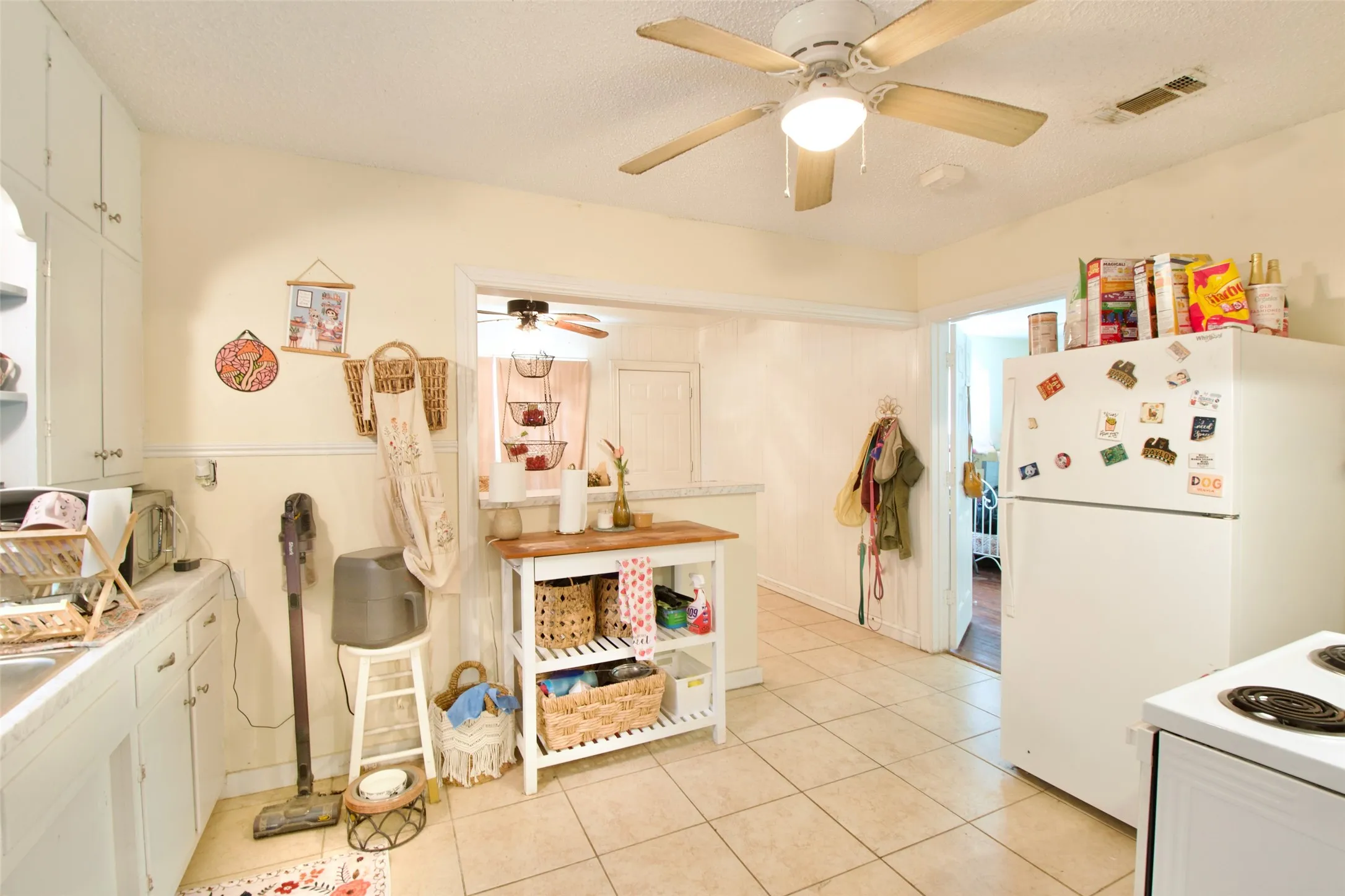 Single Family Residence For Sale in Mc Lennan County , 2224 Live Oak Avenue, Waco, Texas 76708, 2 Bedroom, 1 Bathroom, 1 Garage spaces, 888 Sqft, built in 1941, mls#21303868, Real Estate Agent in Waco, Homes For Sale in Mc Lennan county, Homes For Sale in Waco, Realtor in Waco Texas, Real Estate Brokerage Independent Realty Texas, Luminita Cordes Realtor