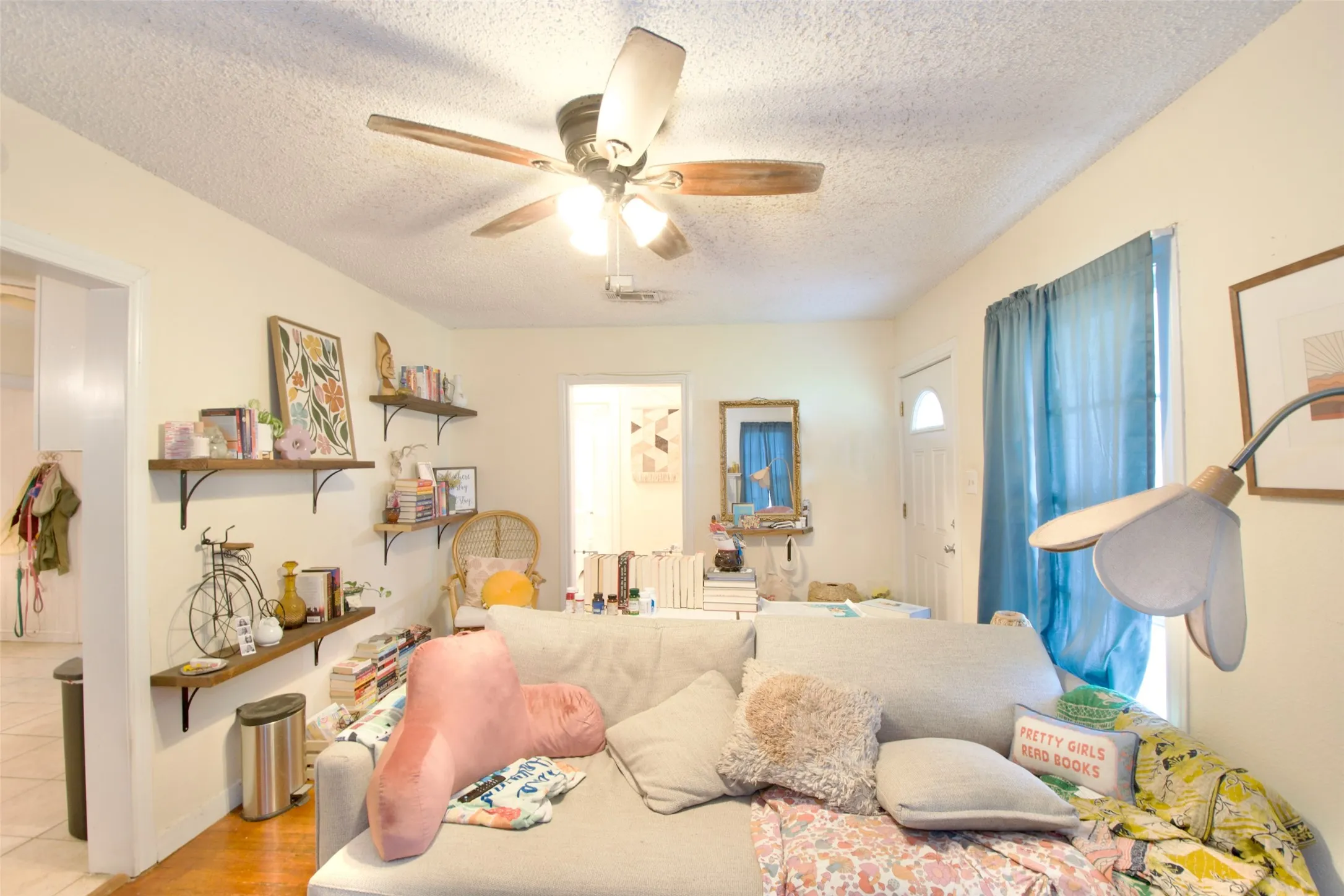Single Family Residence For Sale in Mc Lennan County , 2224 Live Oak Avenue, Waco, Texas 76708, 2 Bedroom, 1 Bathroom, 1 Garage spaces, 888 Sqft, built in 1941, mls#21303868, Real Estate Agent in Waco, Homes For Sale in Mc Lennan county, Homes For Sale in Waco, Realtor in Waco Texas, Real Estate Brokerage Independent Realty Texas, Luminita Cordes Realtor