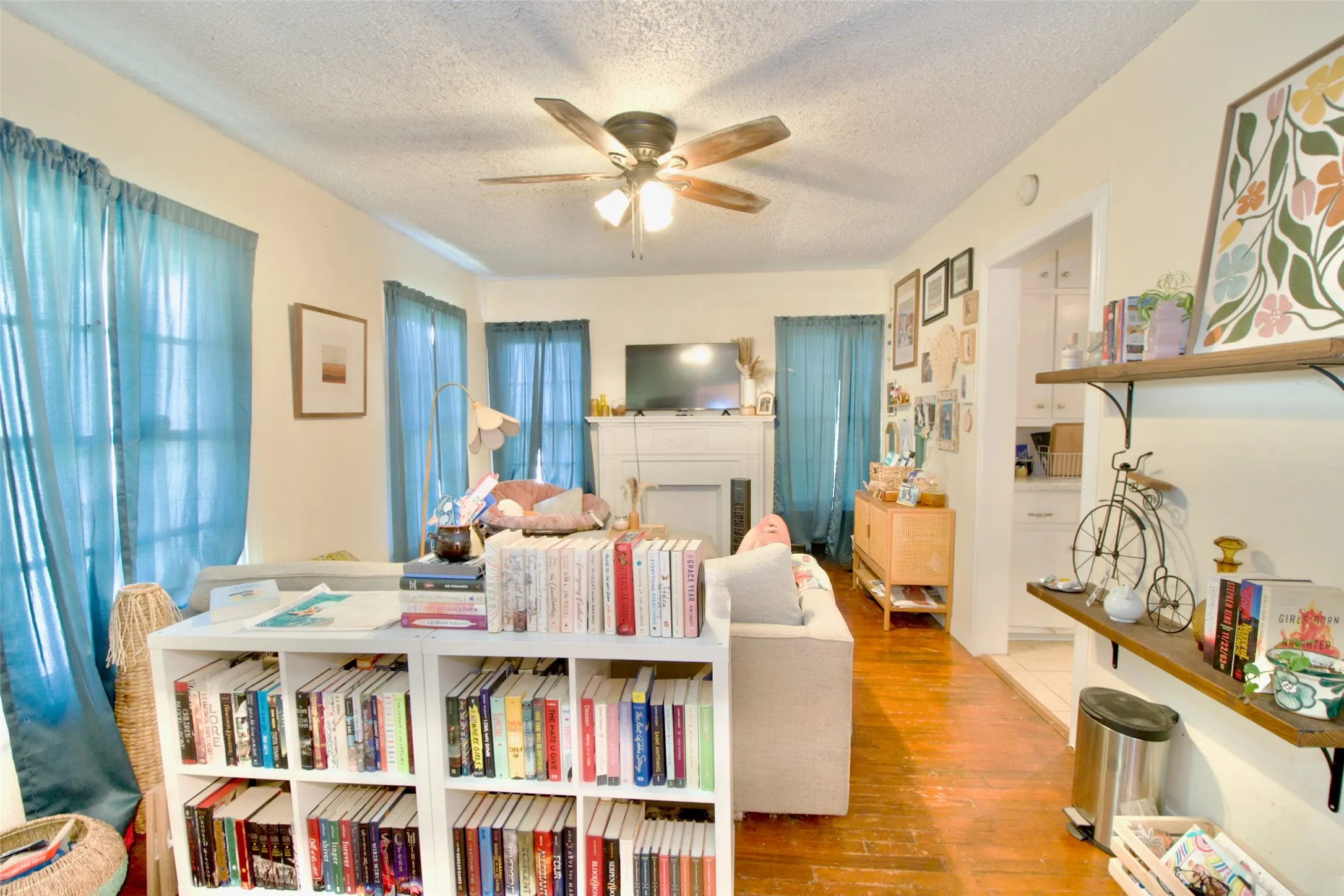 Single Family Residence For Sale in Mc Lennan County , 2224 Live Oak Avenue, Waco, Texas 76708, 2 Bedroom, 1 Bathroom, 1 Garage spaces, 888 Sqft, built in 1941, mls#21303868, Real Estate Agent in Waco, Homes For Sale in Mc Lennan county, Homes For Sale in Waco, Realtor in Waco Texas, Real Estate Brokerage Independent Realty Texas, Luminita Cordes Realtor
