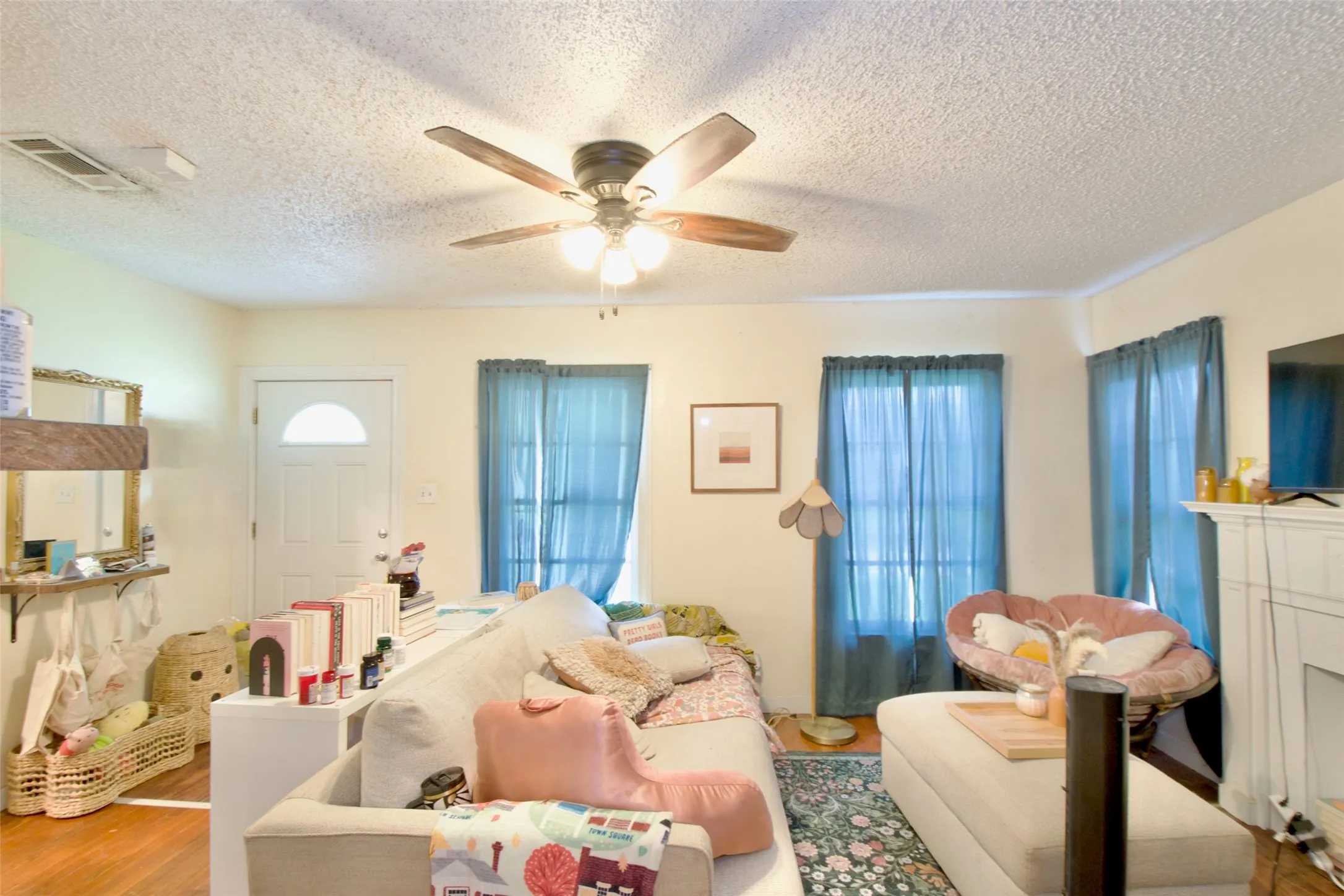 Single Family Residence For Sale in Mc Lennan County , 2224 Live Oak Avenue, Waco, Texas 76708, 2 Bedroom, 1 Bathroom, 1 Garage spaces, 888 Sqft, built in 1941, mls#21303868, Real Estate Agent in Waco, Homes For Sale in Mc Lennan county, Homes For Sale in Waco, Realtor in Waco Texas, Real Estate Brokerage Independent Realty Texas, Luminita Cordes Realtor