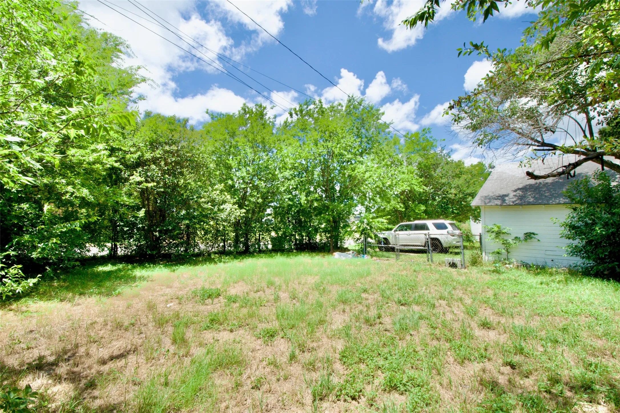 Single Family Residence For Sale in Mc Lennan County , 2224 Live Oak Avenue, Waco, Texas 76708, 2 Bedroom, 1 Bathroom, 1 Garage spaces, 888 Sqft, built in 1941, mls#21303868, Real Estate Agent in Waco, Homes For Sale in Mc Lennan county, Homes For Sale in Waco, Realtor in Waco Texas, Real Estate Brokerage Independent Realty Texas, Luminita Cordes Realtor