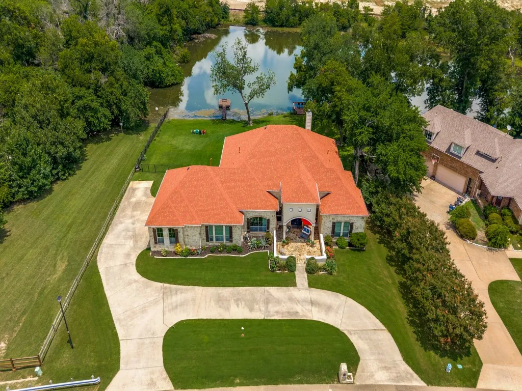 Single Family Residence For Sale in Collin County , 1549 Brook Lane, Celina, Texas 75009, 4 Bedroom, 3 Bathroom, 3 Garage spaces, 3,246 Sqft, built in 2013, mls#21304544, Real Estate Agent in Celina, Homes For Sale in Collin county, Homes For Sale in Celina, Realtor in Celina Texas, Real Estate Brokerage Independent Realty Texas, Luminita Cordes Realtor
