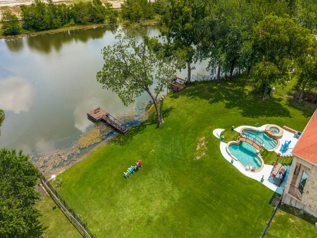 Single Family Residence For Sale in Collin County , 1549 Brook Lane, Celina, Texas 75009, 4 Bedroom, 3 Bathroom, 3 Garage spaces, 3,246 Sqft, built in 2013, mls#21304544, Real Estate Agent in Celina, Homes For Sale in Collin county, Homes For Sale in Celina, Realtor in Celina Texas, Real Estate Brokerage Independent Realty Texas, Luminita Cordes Realtor