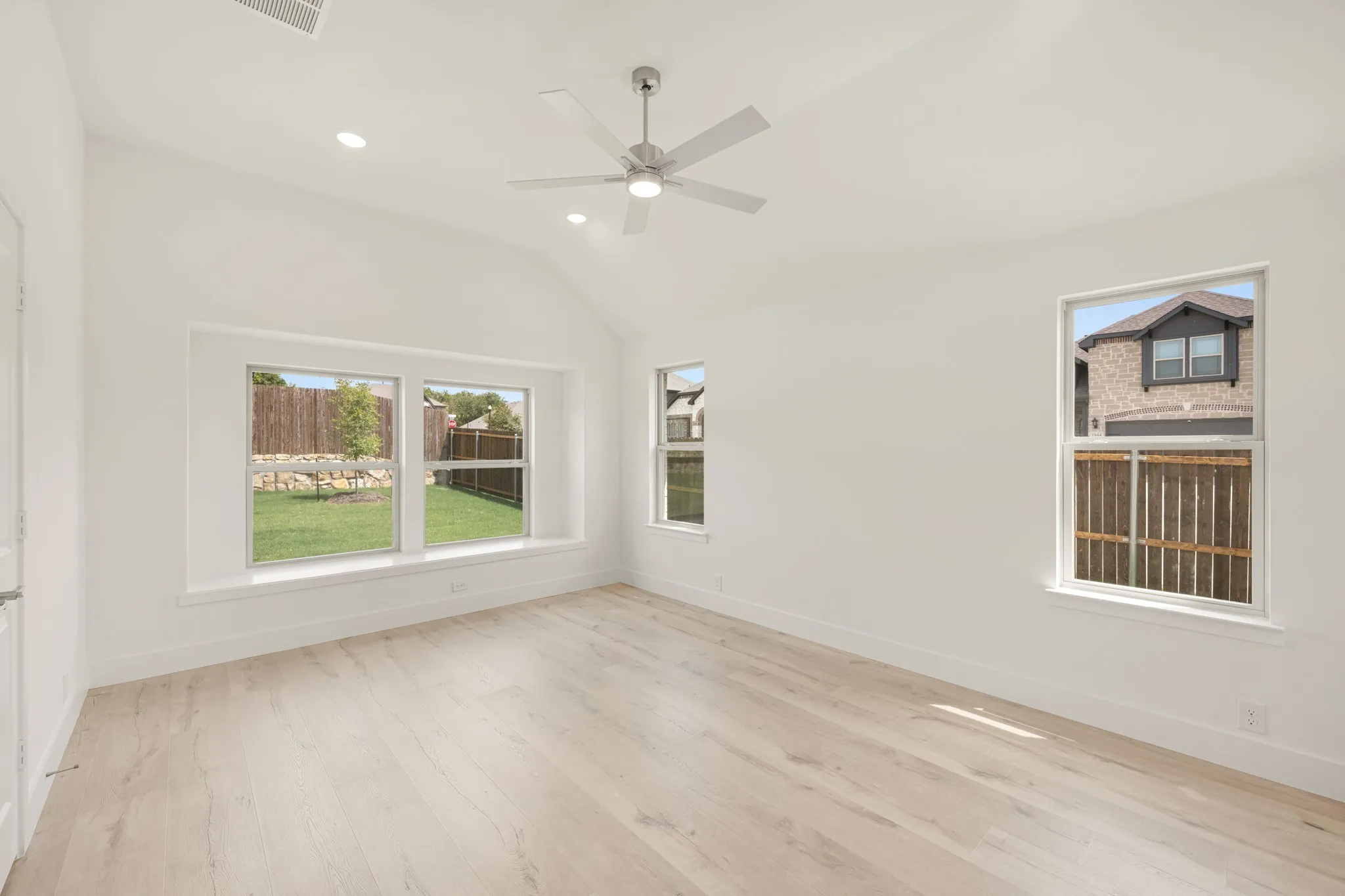 Single Family Residence For Sale in Dallas County , 321 Atlas Cedar Drive, Glenn Heights, Texas 75154, 5 Bedroom, 4 Bathroom, 3 Garage spaces, 2,849 Sqft, built in 2026, mls#21305059, Real Estate Agent in Glenn Heights, Homes For Sale in Dallas county, Homes For Sale in Glenn Heights, Realtor in Glenn Heights Texas, Real Estate Brokerage Independent Realty Texas, Luminita Cordes Realtor
