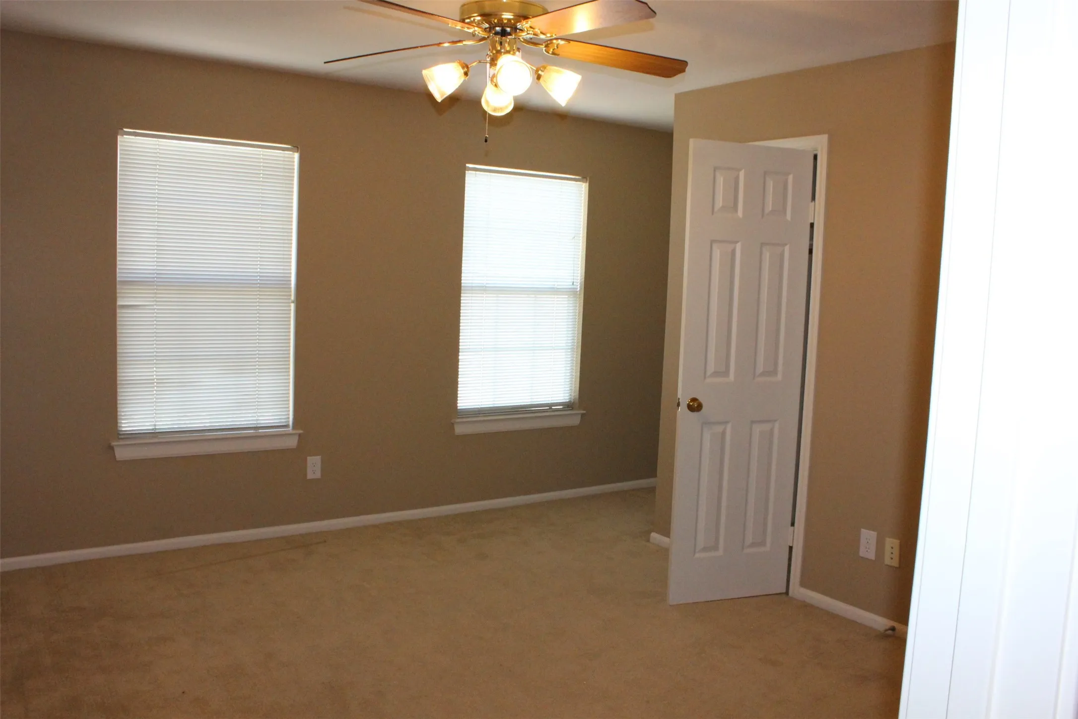 Single Family Residence For Rent in Collin County , 4112 Guthrie Drive, Plano, Texas 75024, 5 Bedroom, 3 Bathroom, 2 Garage spaces, 2,482 Sqft, built in 1991, mls#21305067, Real Estate Agent in Plano, Homes For Rent in Collin county, Homes For Rent in Plano, Realtor in Plano Texas, Real Estate Brokerage Independent Realty Texas, Luminita Cordes Realtor