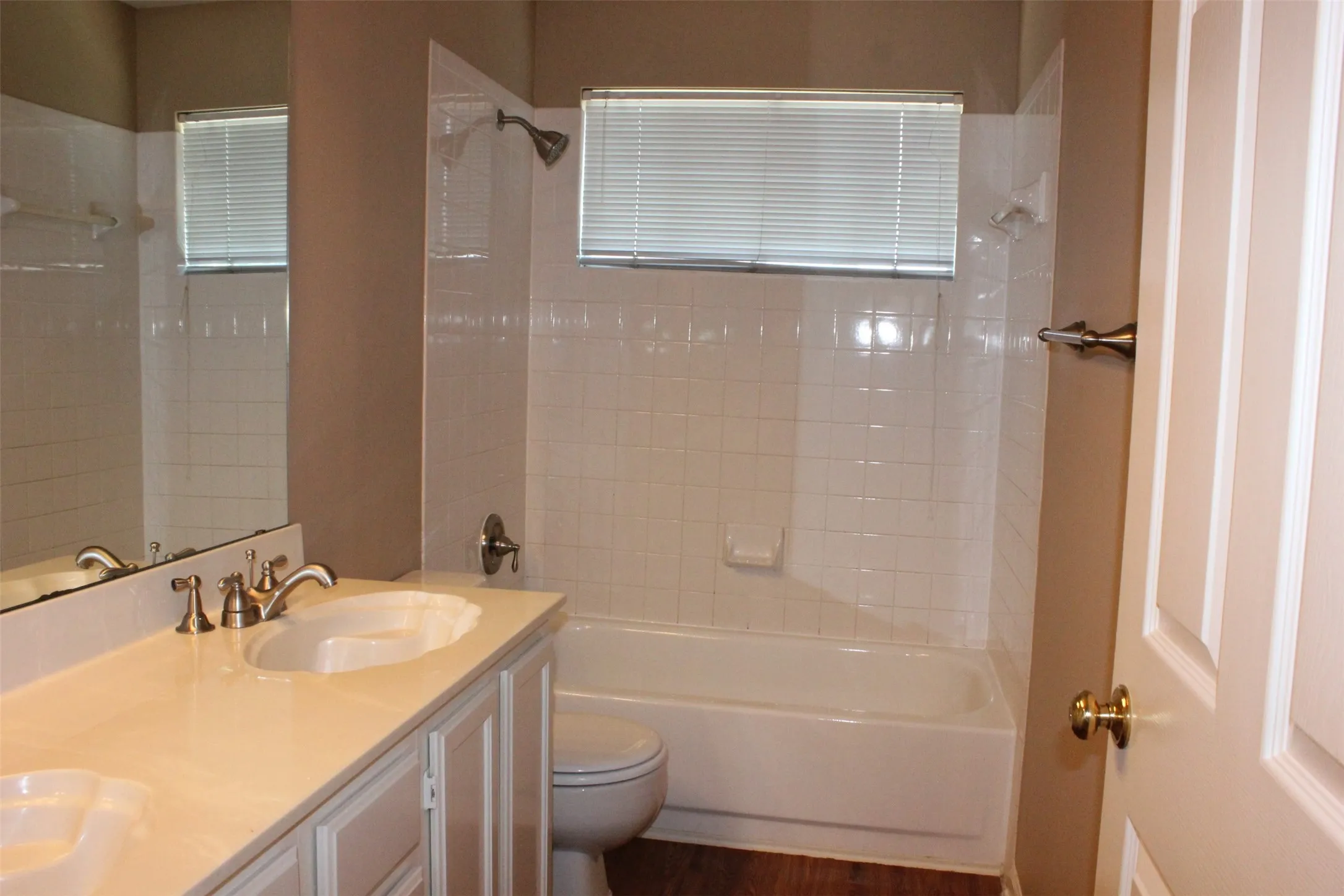 Single Family Residence For Rent in Collin County , 4112 Guthrie Drive, Plano, Texas 75024, 5 Bedroom, 3 Bathroom, 2 Garage spaces, 2,482 Sqft, built in 1991, mls#21305067, Real Estate Agent in Plano, Homes For Rent in Collin county, Homes For Rent in Plano, Realtor in Plano Texas, Real Estate Brokerage Independent Realty Texas, Luminita Cordes Realtor
