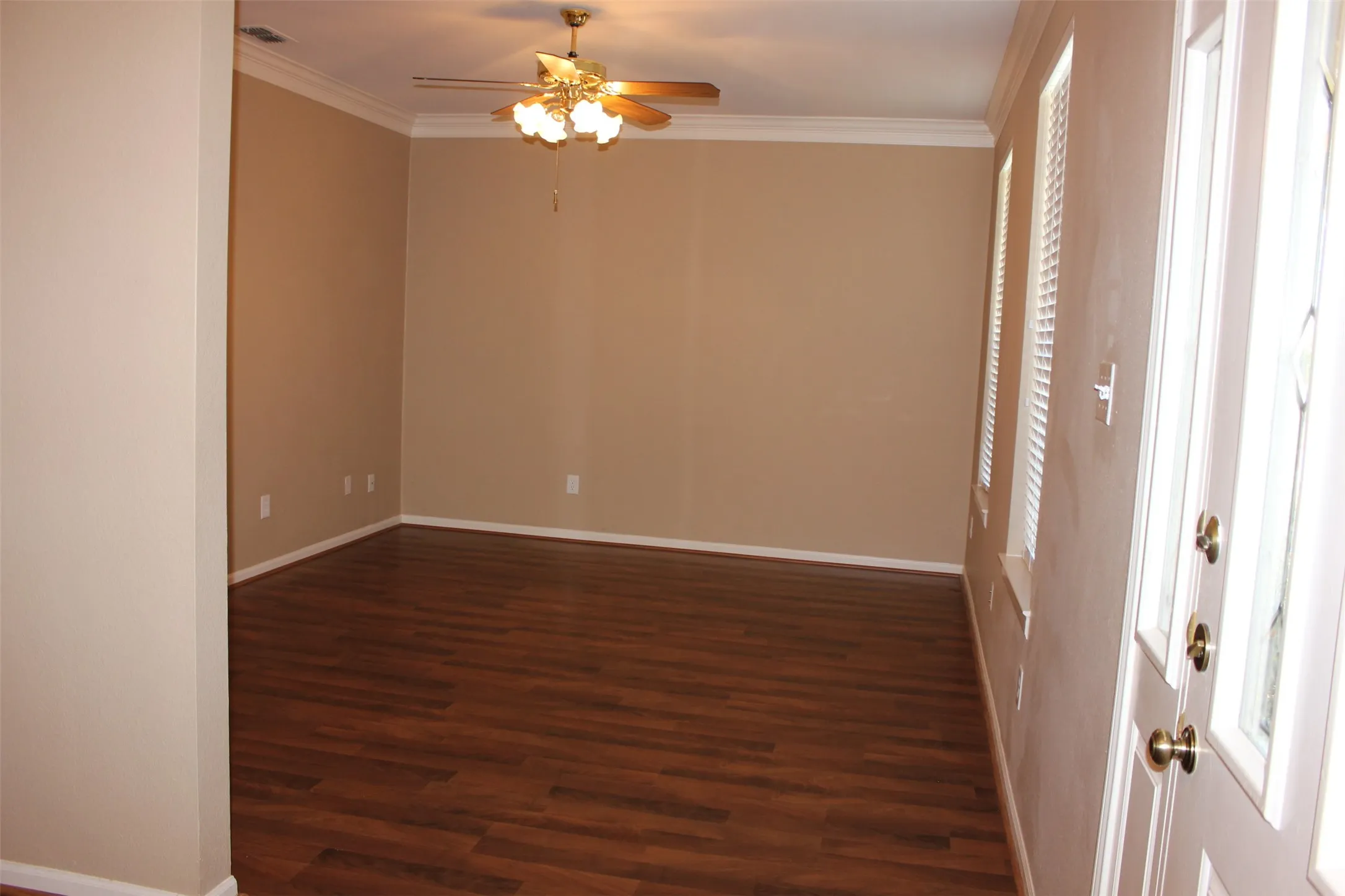 Single Family Residence For Rent in Collin County , 4112 Guthrie Drive, Plano, Texas 75024, 5 Bedroom, 3 Bathroom, 2 Garage spaces, 2,482 Sqft, built in 1991, mls#21305067, Real Estate Agent in Plano, Homes For Rent in Collin county, Homes For Rent in Plano, Realtor in Plano Texas, Real Estate Brokerage Independent Realty Texas, Luminita Cordes Realtor