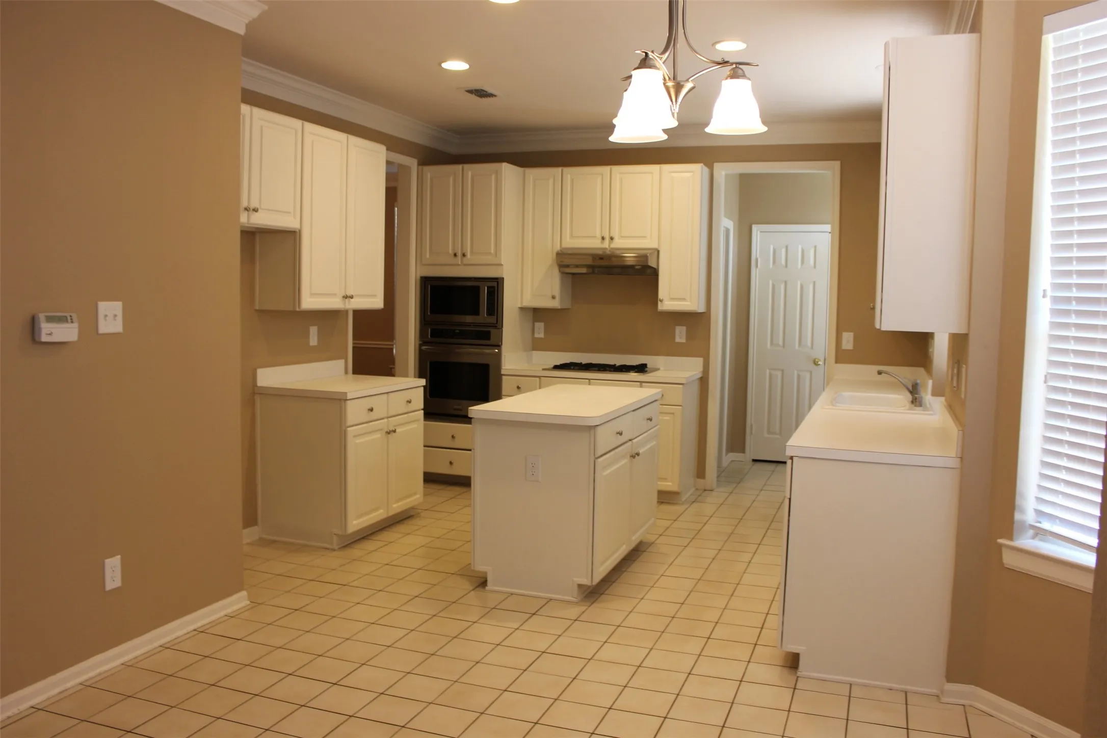 Single Family Residence For Rent in Collin County , 4112 Guthrie Drive, Plano, Texas 75024, 5 Bedroom, 3 Bathroom, 2 Garage spaces, 2,482 Sqft, built in 1991, mls#21305067, Real Estate Agent in Plano, Homes For Rent in Collin county, Homes For Rent in Plano, Realtor in Plano Texas, Real Estate Brokerage Independent Realty Texas, Luminita Cordes Realtor