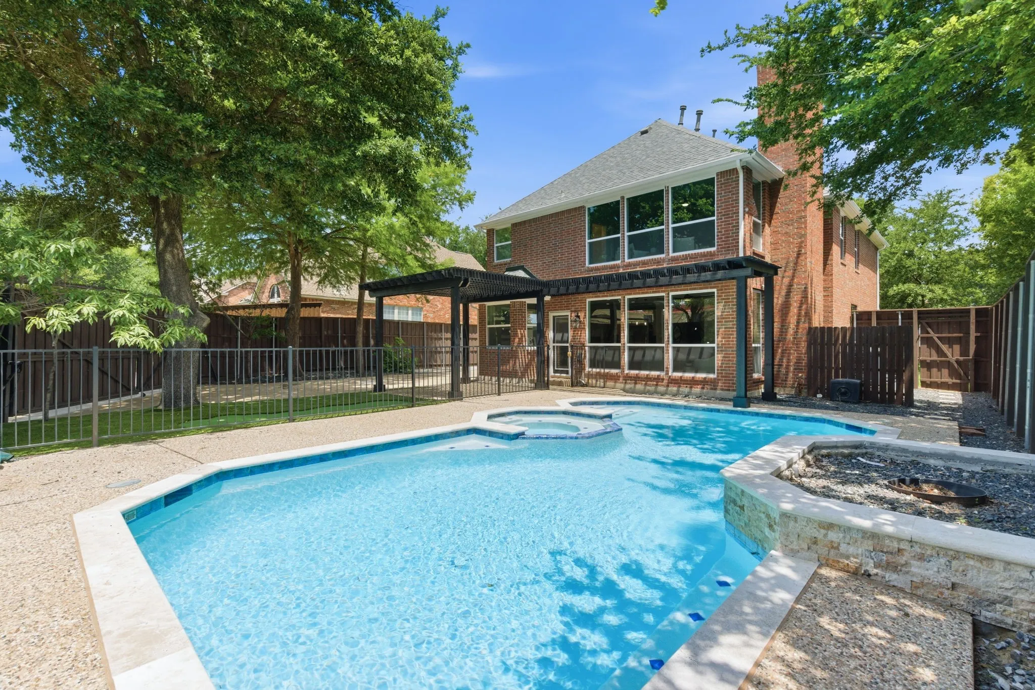 Single Family Residence For Sale in Collin County , 1123 Hampton Drive, Allen, Texas 75013, 5 Bedroom, 3 Bathroom, 2 Garage spaces, 3,513 Sqft, built in 1994, mls#21295404, Real Estate Agent in Allen, Homes For Sale in Collin county, Homes For Sale in Allen, Realtor in Allen Texas, Real Estate Brokerage Independent Realty Texas, Luminita Cordes Realtor