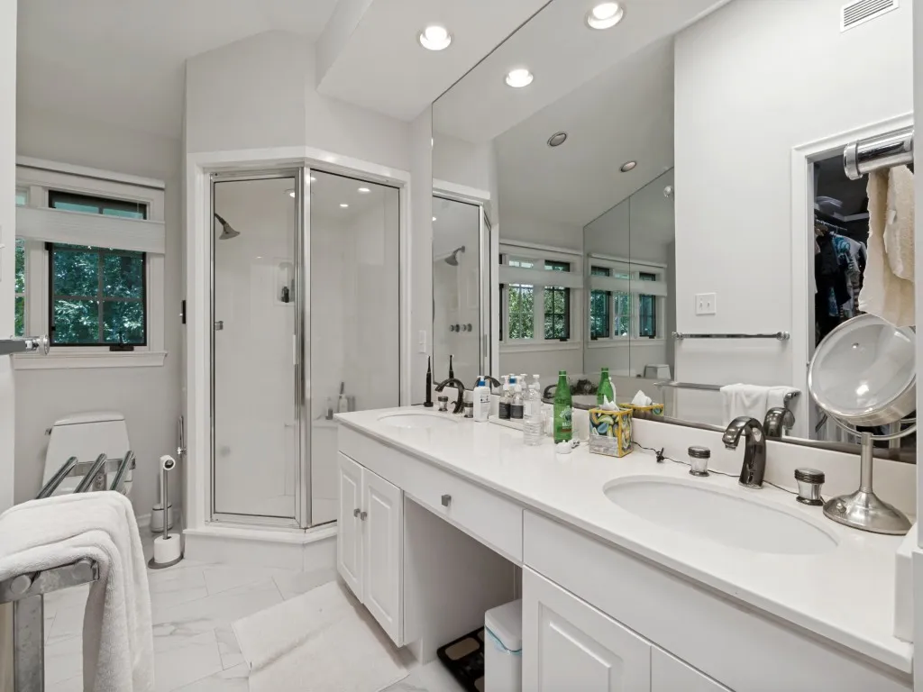 Single Family Residence For Rent in Dallas County , 7508 Baxtershire Drive, Dallas, Texas 75230, 3 Bedroom, 4 Bathroom, 2 Garage spaces, 2,735 Sqft, built in 1957, mls#21305080, Real Estate Agent in Dallas, Homes For Rent in Dallas county, Homes For Rent in Dallas, Realtor in Dallas Texas, Real Estate Brokerage Independent Realty Texas, Luminita Cordes Realtor