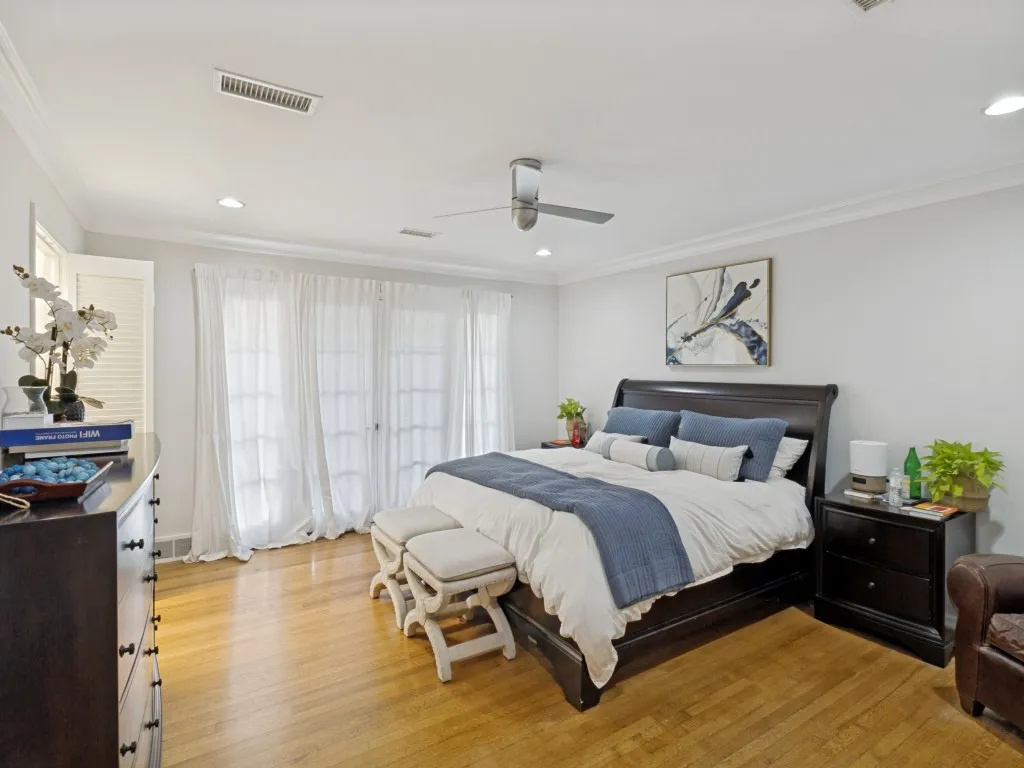 Single Family Residence For Rent in Dallas County , 7508 Baxtershire Drive, Dallas, Texas 75230, 3 Bedroom, 4 Bathroom, 2 Garage spaces, 2,735 Sqft, built in 1957, mls#21305080, Real Estate Agent in Dallas, Homes For Rent in Dallas county, Homes For Rent in Dallas, Realtor in Dallas Texas, Real Estate Brokerage Independent Realty Texas, Luminita Cordes Realtor