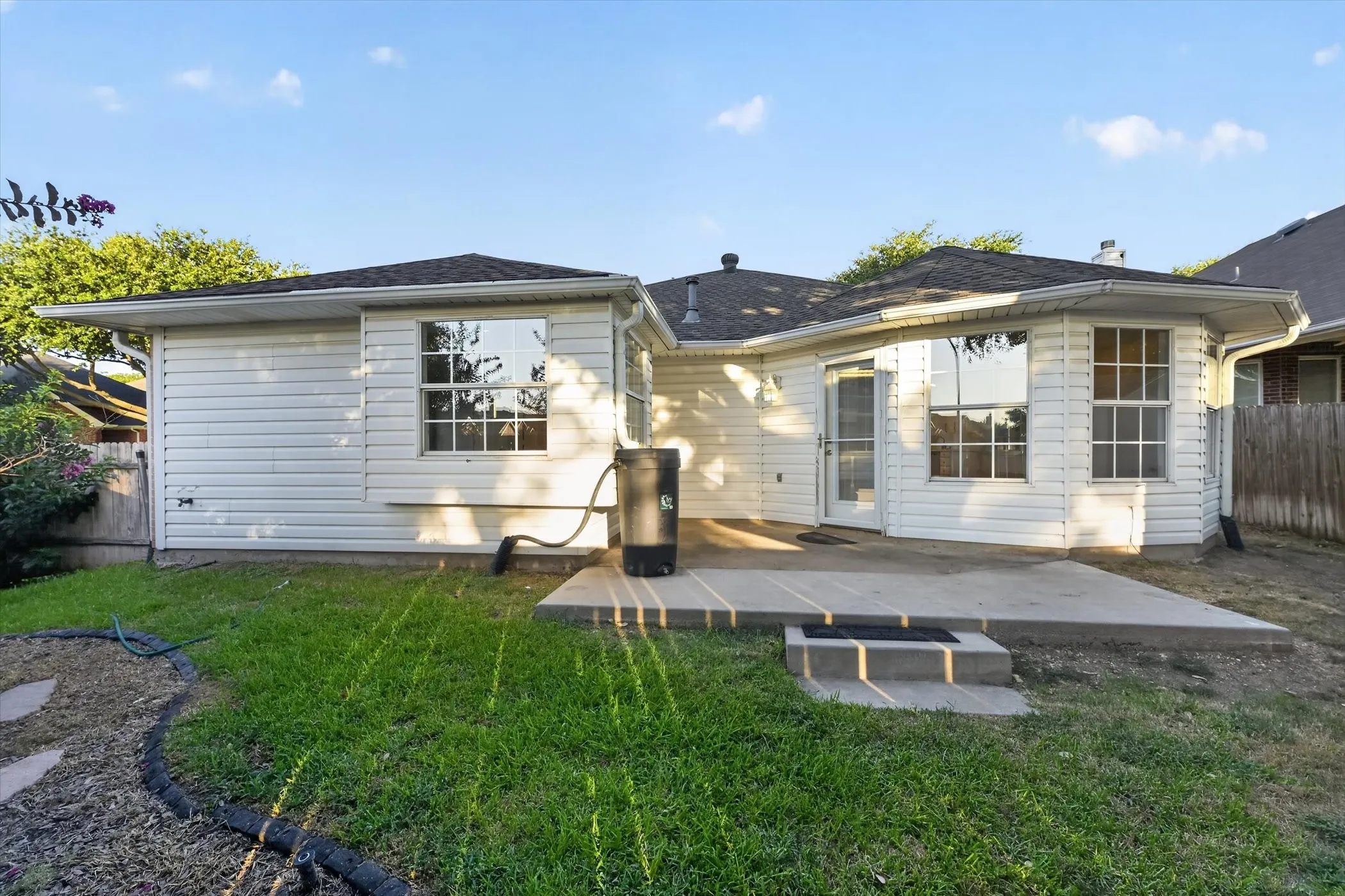 Single Family Residence For Sale in Tarrant County , 7700 Black Bear Court, Fort Worth, Texas 76137, 3 Bedroom, 2 Bathroom, 2 Garage spaces, 1,877 Sqft, built in 1994, mls#21305048, Real Estate Agent in Fort Worth, Homes For Sale in Tarrant county, Homes For Sale in Fort Worth, Realtor in Fort Worth Texas, Real Estate Brokerage Independent Realty Texas, Luminita Cordes Realtor