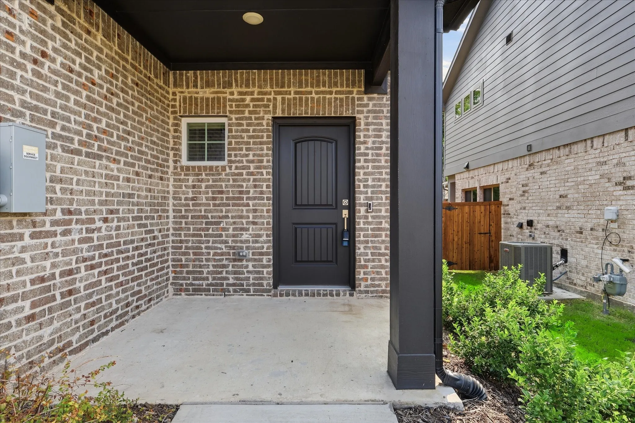 Townhouse For Rent in Collin County , 202 Griffith Drive 16, Princeton, Texas 75407, 3 Bedroom, 3 Bathroom, 1 Garage spaces, 1,552 Sqft, built in 2024, mls#21305033, Real Estate Agent in Princeton, Homes For Rent in Collin county, Homes For Rent in Princeton, Realtor in Princeton Texas, Real Estate Brokerage Independent Realty Texas, Luminita Cordes Realtor