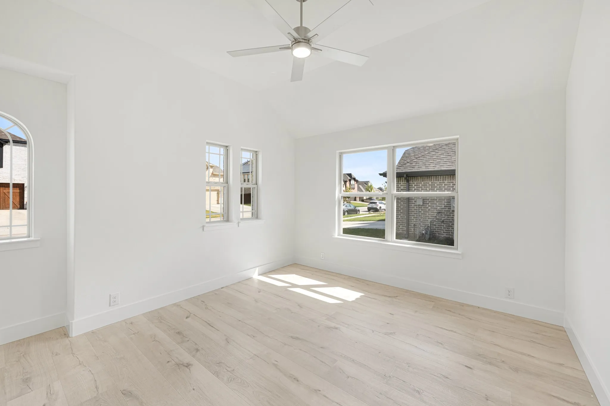 Single Family Residence For Sale in Dallas County , 326 Chestnut Lane, Glenn Heights, Texas 75154, 4 Bedroom, 3 Bathroom, 2 Garage spaces, 2,760 Sqft, built in 2026, mls#21305083, Real Estate Agent in Glenn Heights, Homes For Sale in Dallas county, Homes For Sale in Glenn Heights, Realtor in Glenn Heights Texas, Real Estate Brokerage Independent Realty Texas, Luminita Cordes Realtor