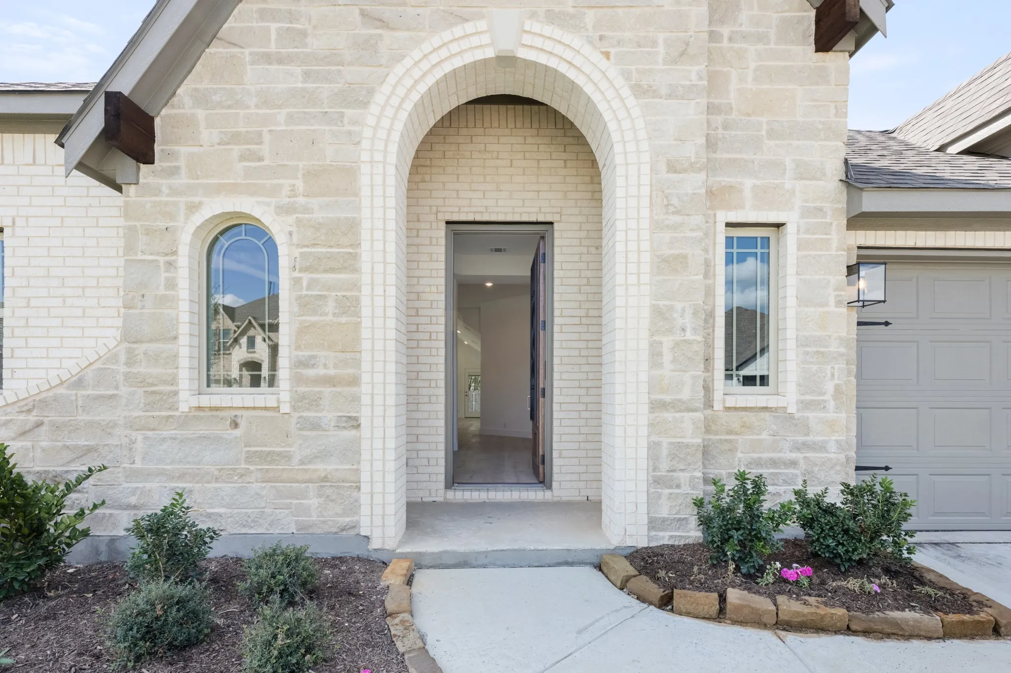 Single Family Residence For Sale in Dallas County , 326 Chestnut Lane, Glenn Heights, Texas 75154, 4 Bedroom, 3 Bathroom, 2 Garage spaces, 2,760 Sqft, built in 2026, mls#21305083, Real Estate Agent in Glenn Heights, Homes For Sale in Dallas county, Homes For Sale in Glenn Heights, Realtor in Glenn Heights Texas, Real Estate Brokerage Independent Realty Texas, Luminita Cordes Realtor